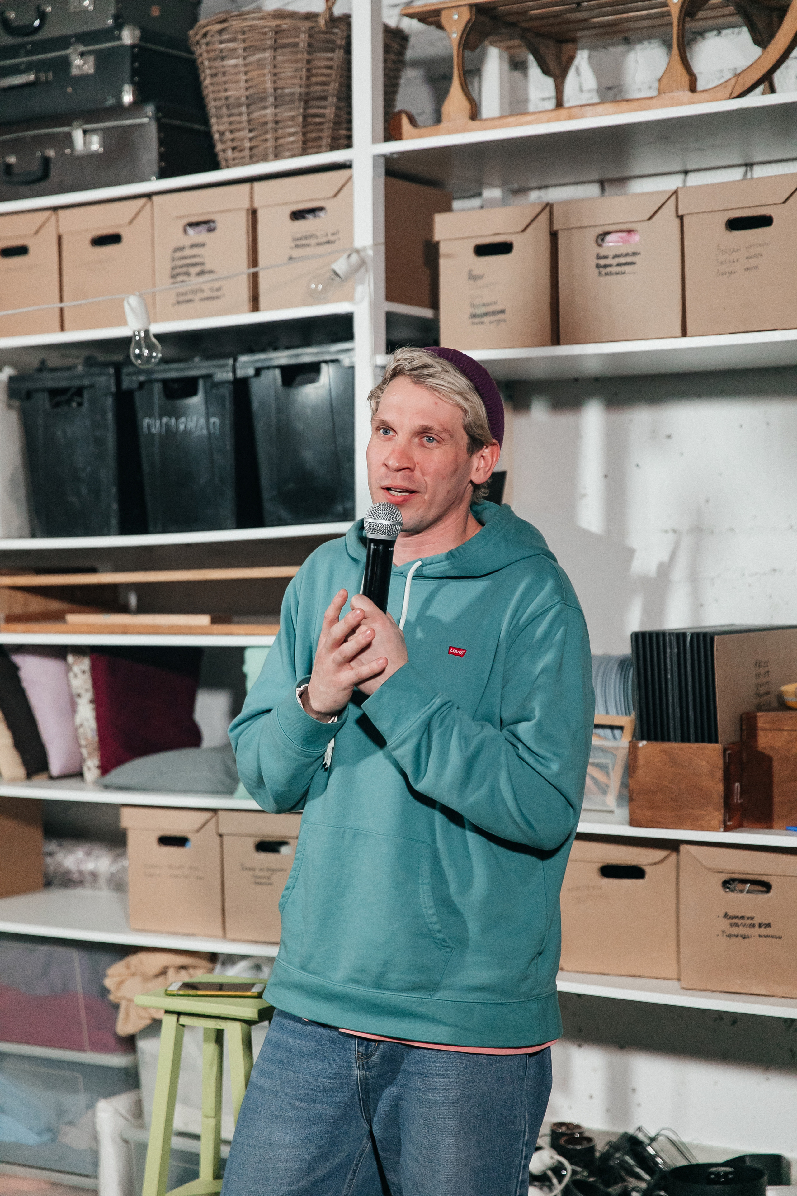 Открытый микрофон в Пространстве «Кудри и цветы». Душевный фотограф Ваших самых ярких событий Марина Погребняк