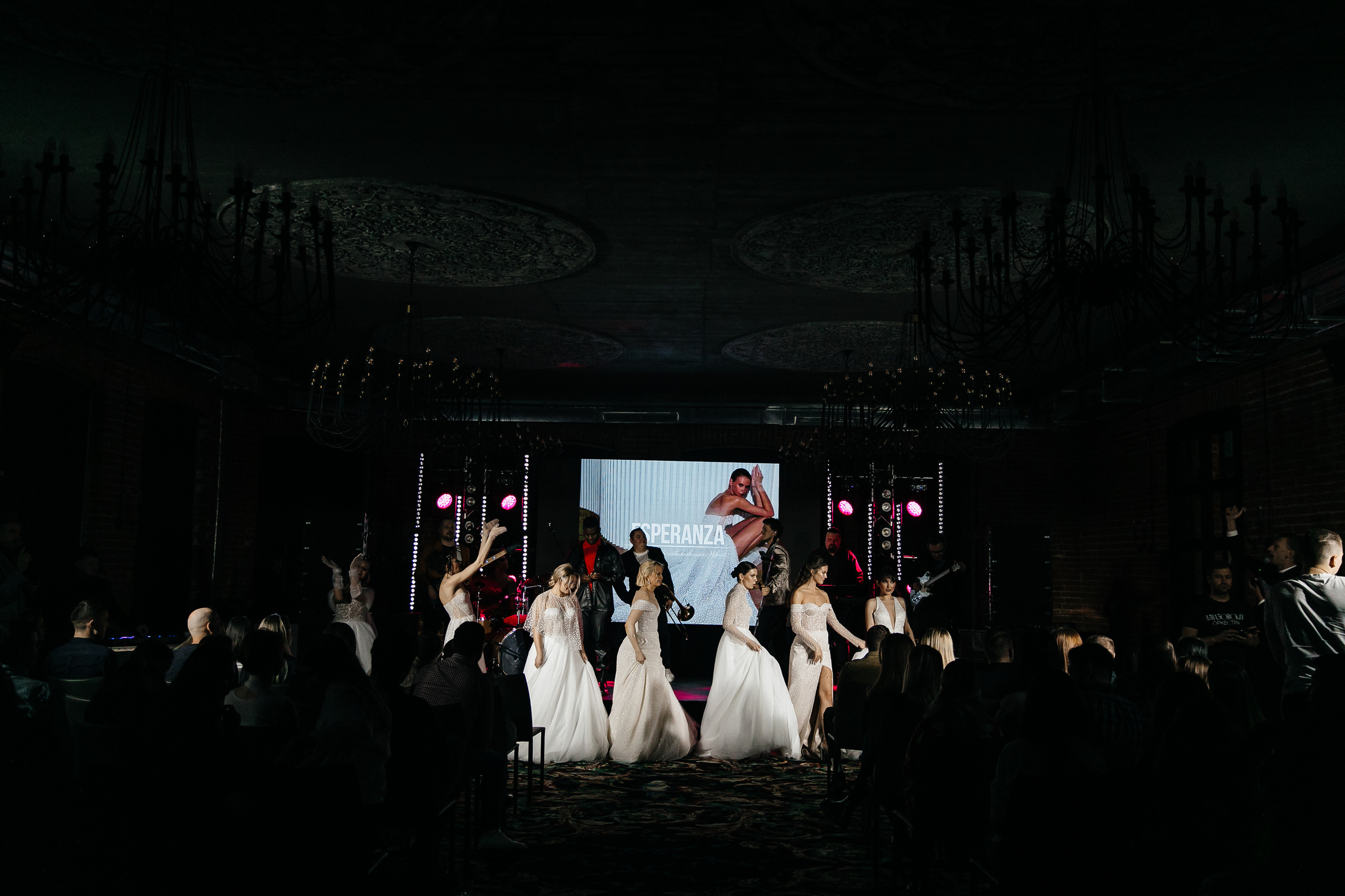 COSMIC MAGIC ДЕНЬ-X. Душевный фотограф Ваших самых ярких событий Марина Погребняк