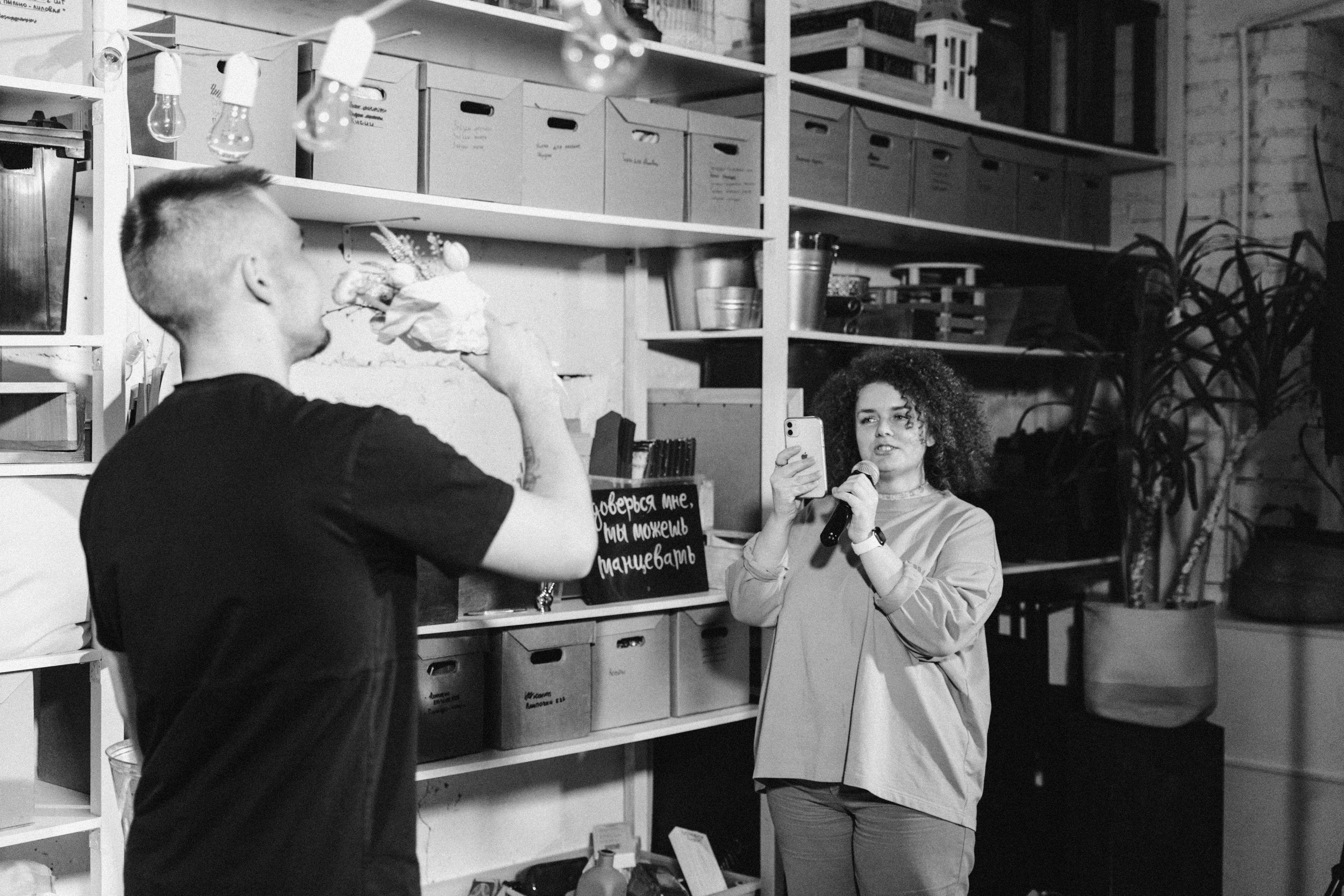 Открытый микрофон в Пространстве «Кудри и цветы». Душевный фотограф Ваших самых ярких событий Марина Погребняк