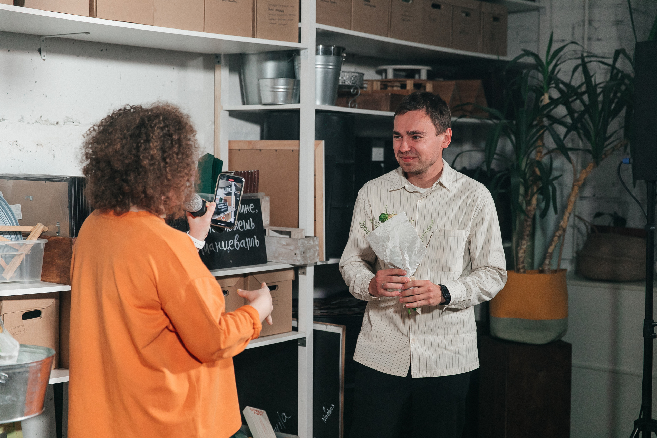 Открытый микрофон в Пространстве «Кудри и цветы». Душевный фотограф Ваших самых ярких событий Марина Погребняк