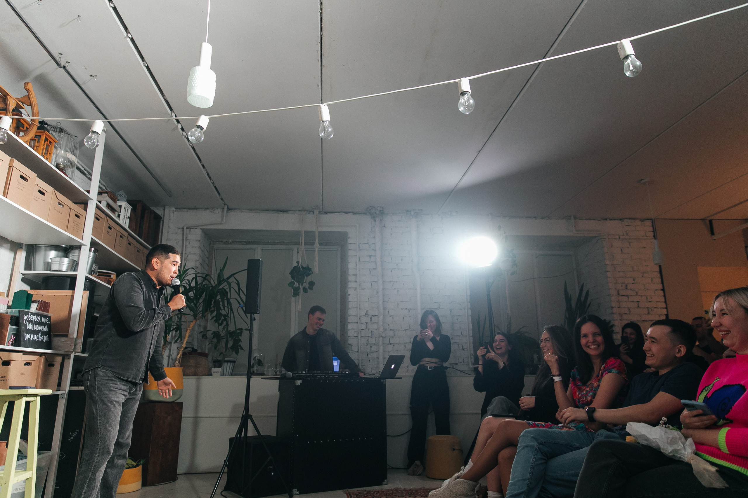 Открытый микрофон в Пространстве «Кудри и цветы». Душевный фотограф Ваших самых ярких событий Марина Погребняк