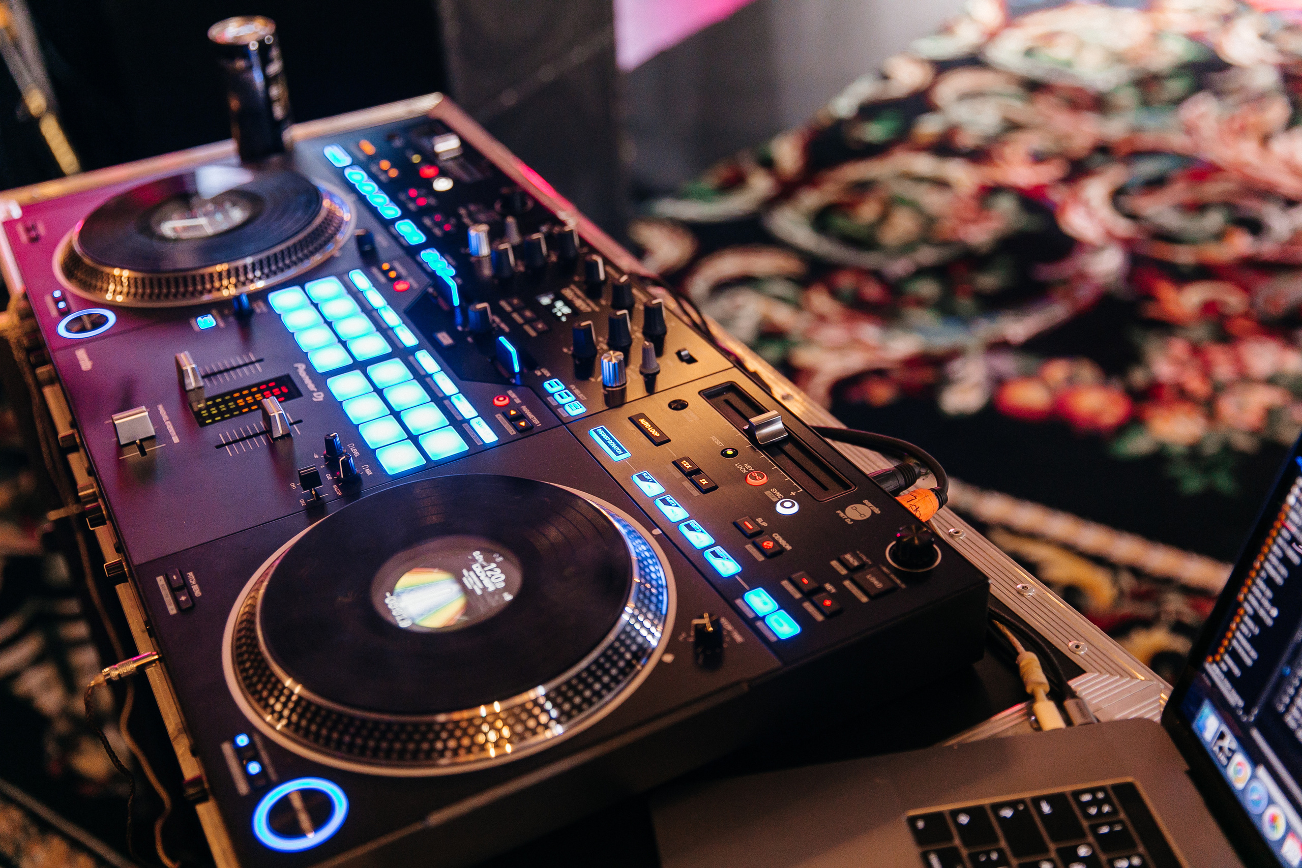 COSMIC MAGIC ДЕНЬ-X. Душевный фотограф Ваших самых ярких событий Марина Погребняк