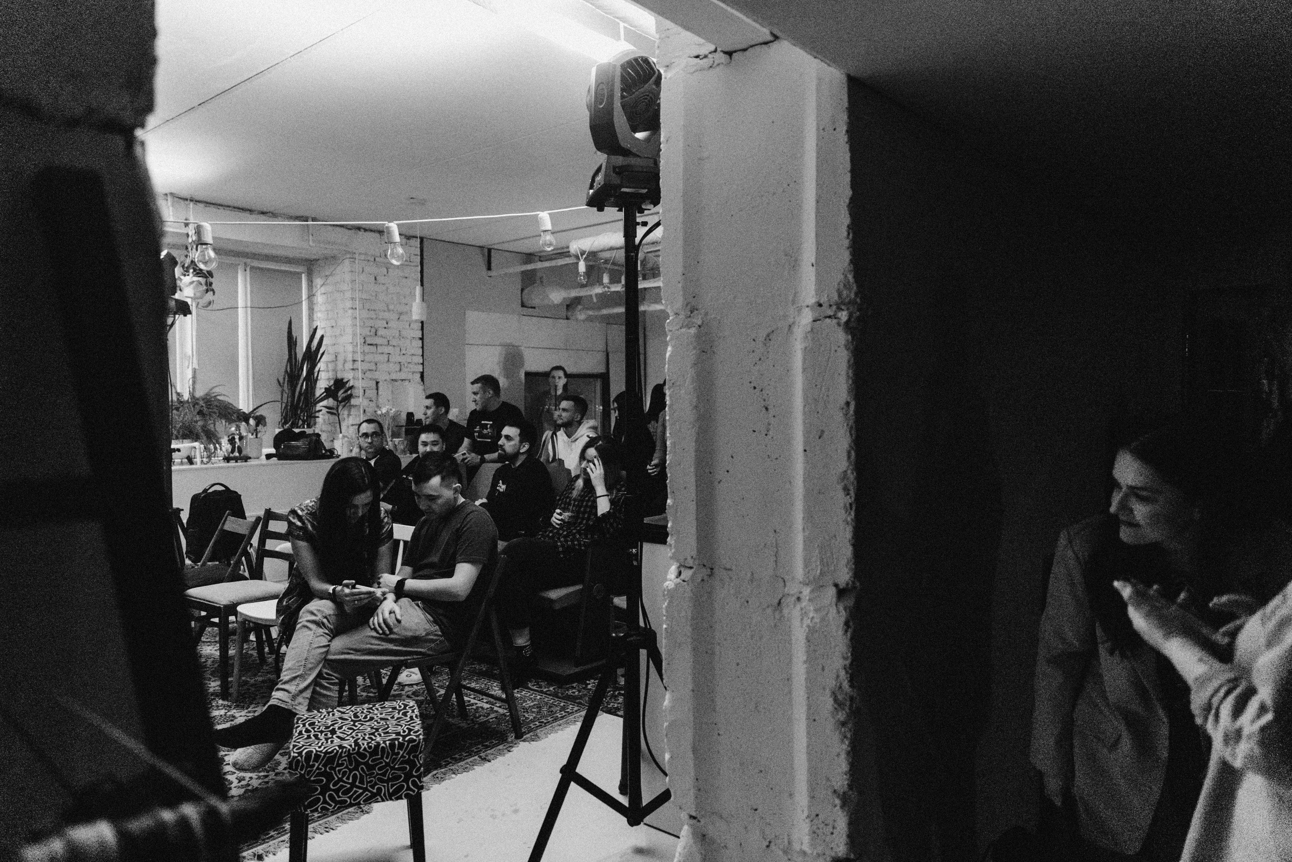 Открытый микрофон в Пространстве «Кудри и цветы». Душевный фотограф Ваших самых ярких событий Марина Погребняк