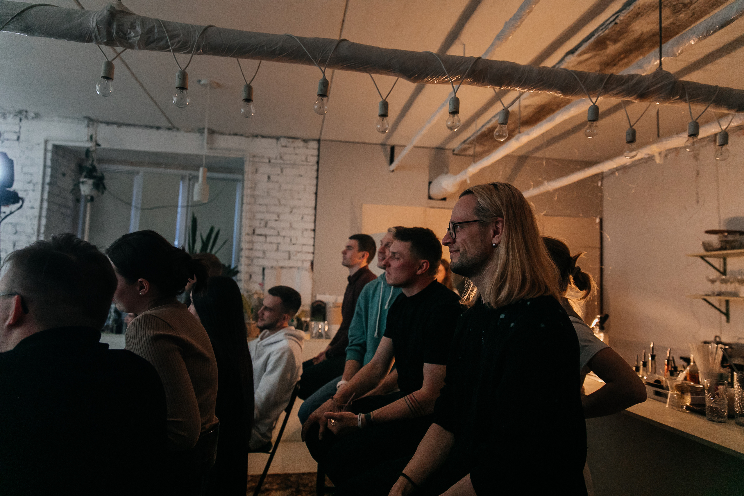 Открытый микрофон в Пространстве «Кудри и цветы». Душевный фотограф Ваших самых ярких событий Марина Погребняк