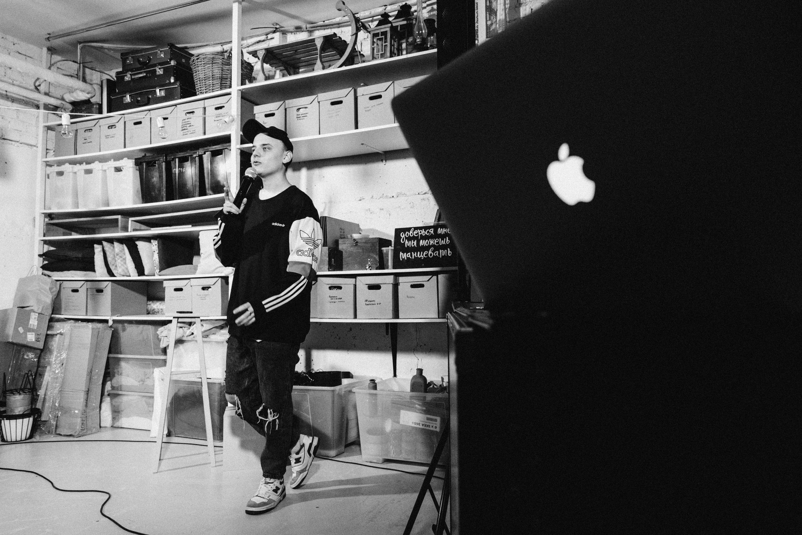 Открытый микрофон в Пространстве «Кудри и цветы». Душевный фотограф Ваших самых ярких событий Марина Погребняк