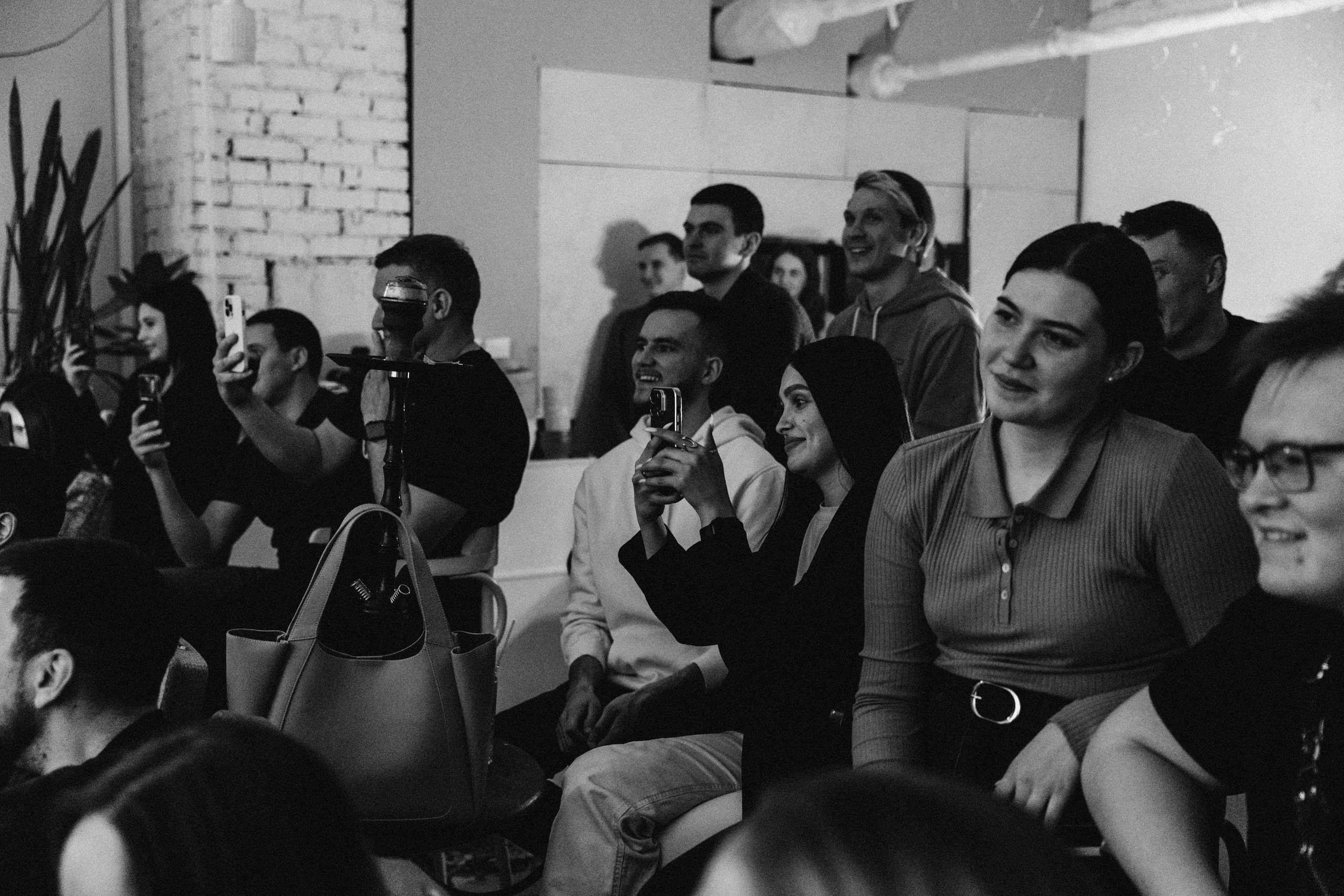 Открытый микрофон в Пространстве «Кудри и цветы». Душевный фотограф Ваших самых ярких событий Марина Погребняк