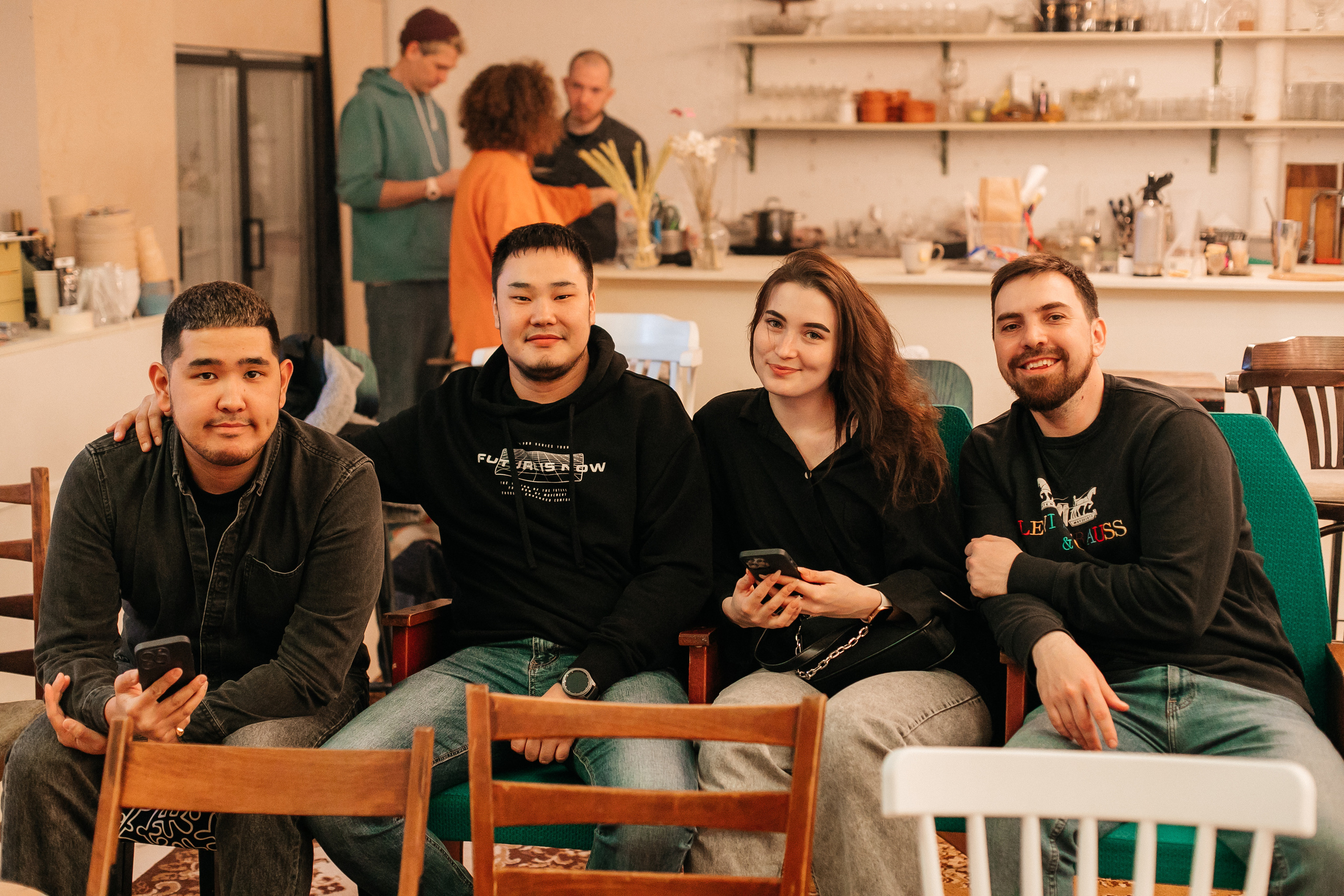 Открытый микрофон в Пространстве «Кудри и цветы». Душевный фотограф Ваших самых ярких событий Марина Погребняк