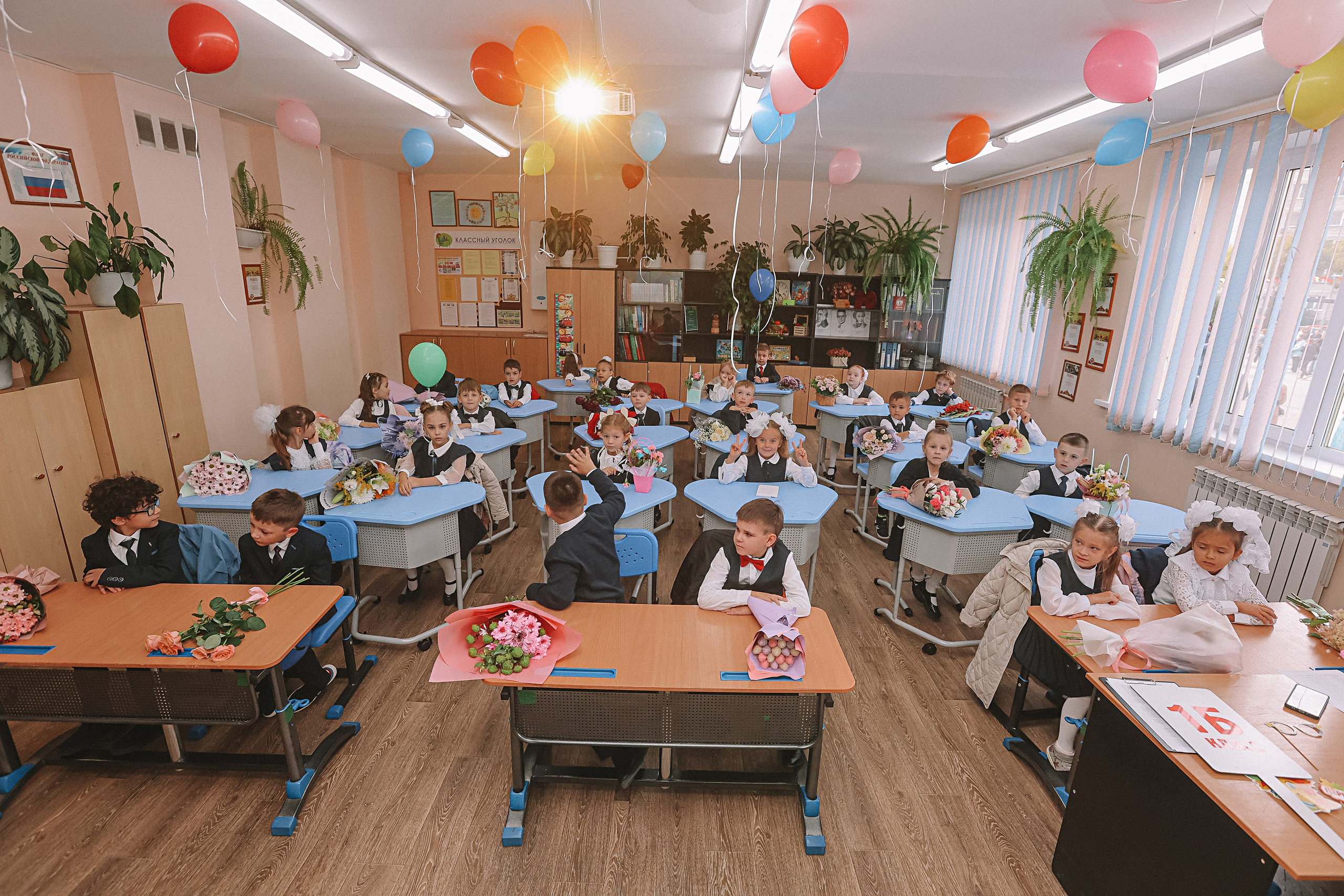 1 сентября линейка+кл час+портреты. Семейный фотограф Тюмень, фотограф на роды Салмина Мария