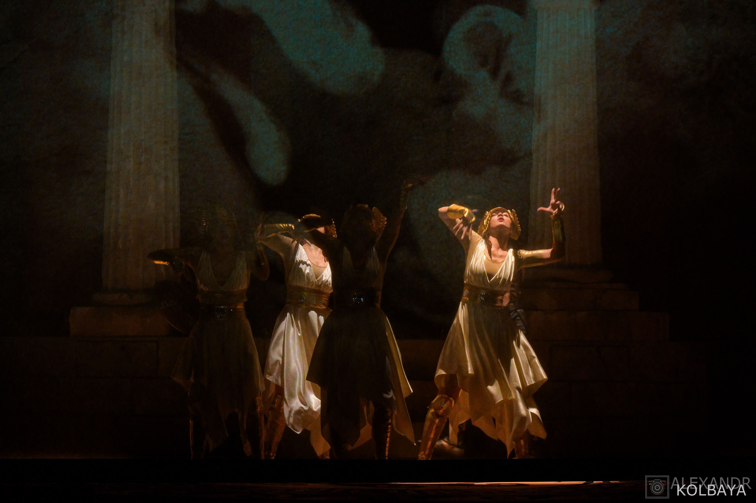 Фоторепортаж со спектакля Гладиатор в Театре Терезы Дуровой. Концертный и театральный репортажный фотограф в Москве Александр Колбая