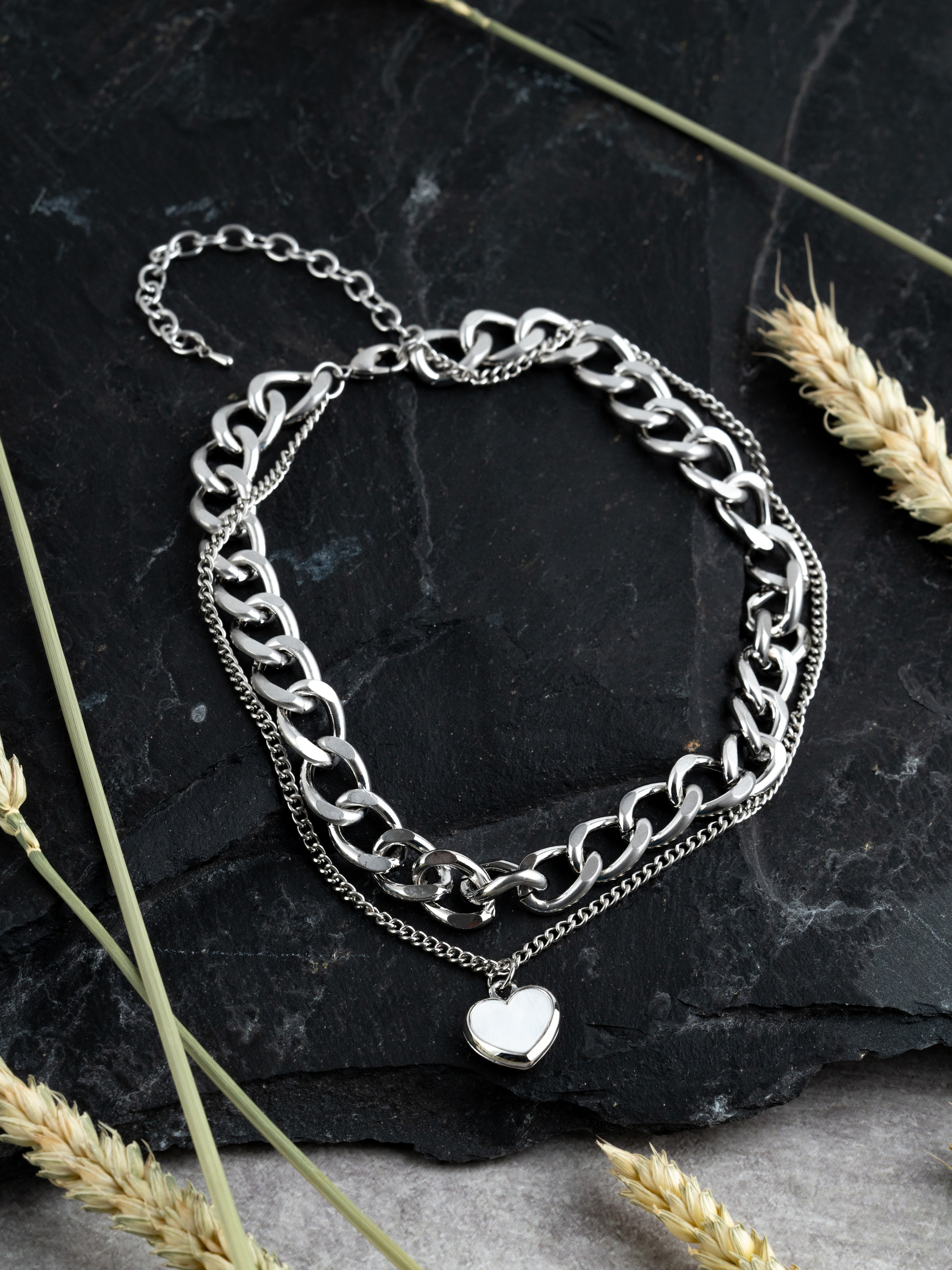 Съёмка украшений и бижутерии — фото и видео для брендов | KED Production. КЕД Студия-контент агентство полного цикла СПБ. Создаём фото, видео и контент, который помогает брендам и селлерам продавать больше