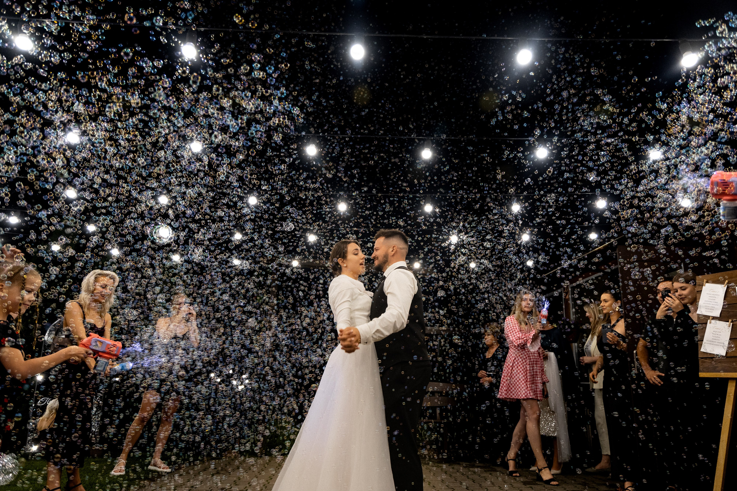 Свадебная фотосессия в агроусадьбе Лабодянка в Минске. Свадебный фотограф в Минске/Беларуси Сергей Спиридонов