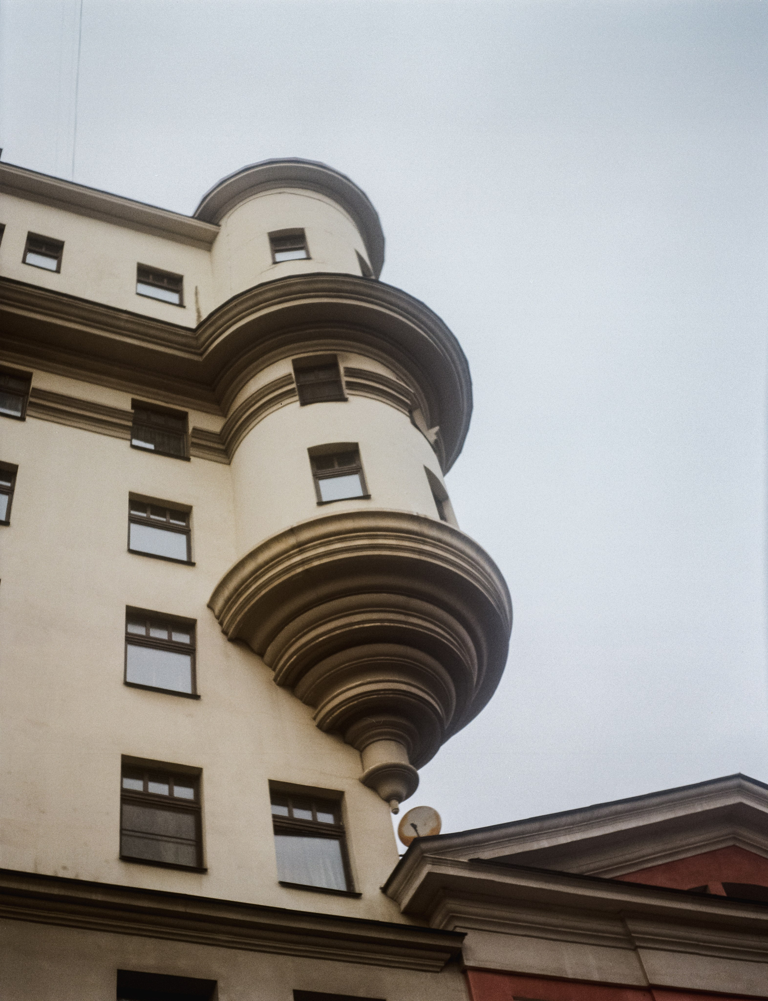 Ул. Большая Полянка и Музей Тропинина / Kodak Gold 200 / Konishiroku Pearl II