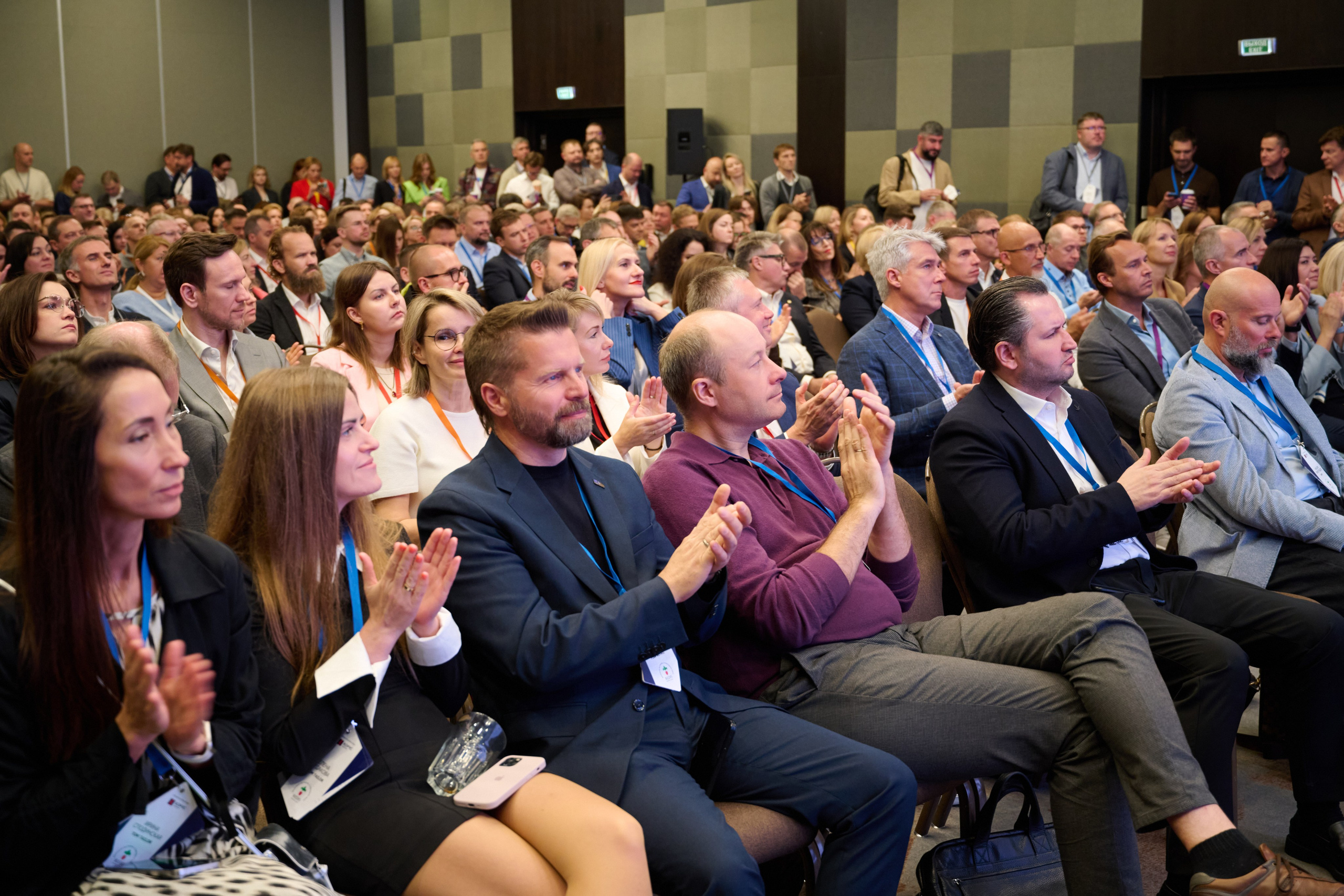 Репортажная съёмка конференции в Москве