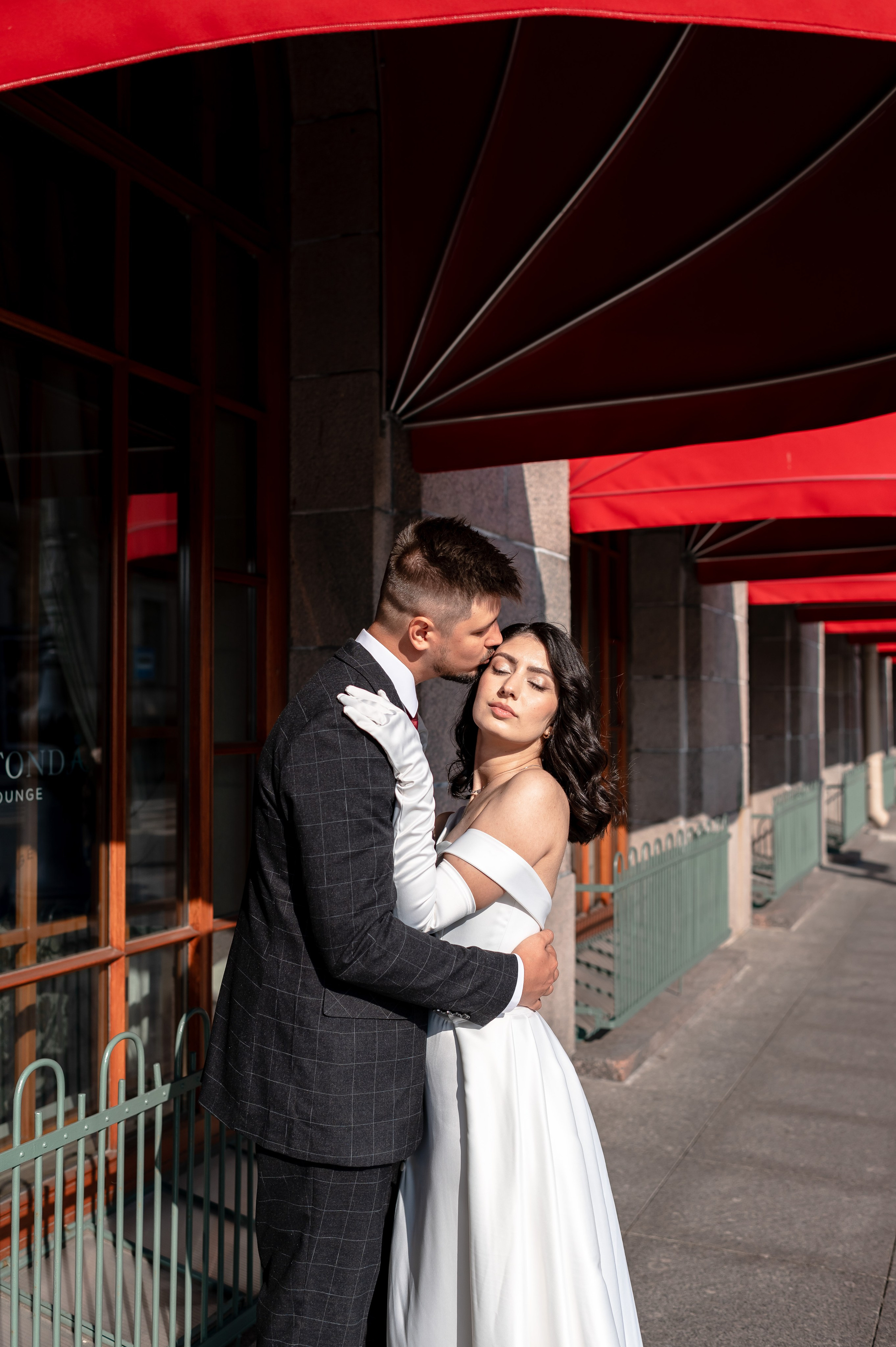 Камерная свадьба в Первом Дворце Бракосочетания №1 на Английской набережной Яны и Евгения. Портретный, семейный и свадебный фотограф в Санкт-Петербурге и в Пушкине Ширяев Денис