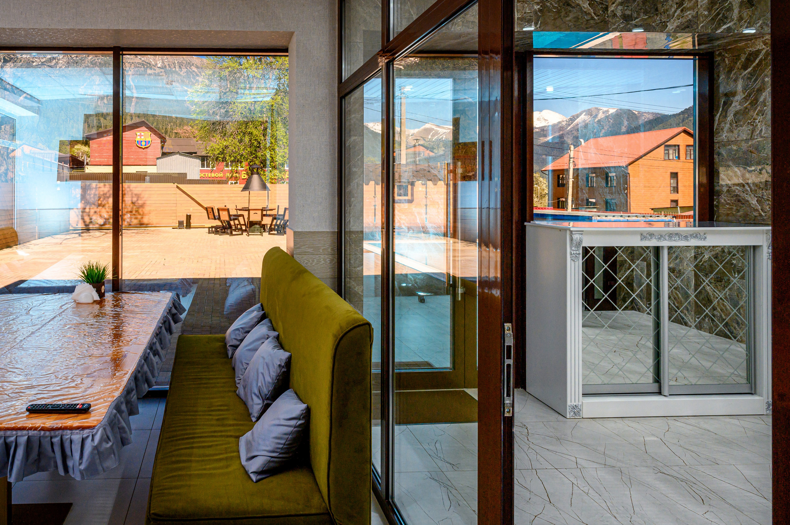 Гостиницы. Евгений Уфаев, фотограф