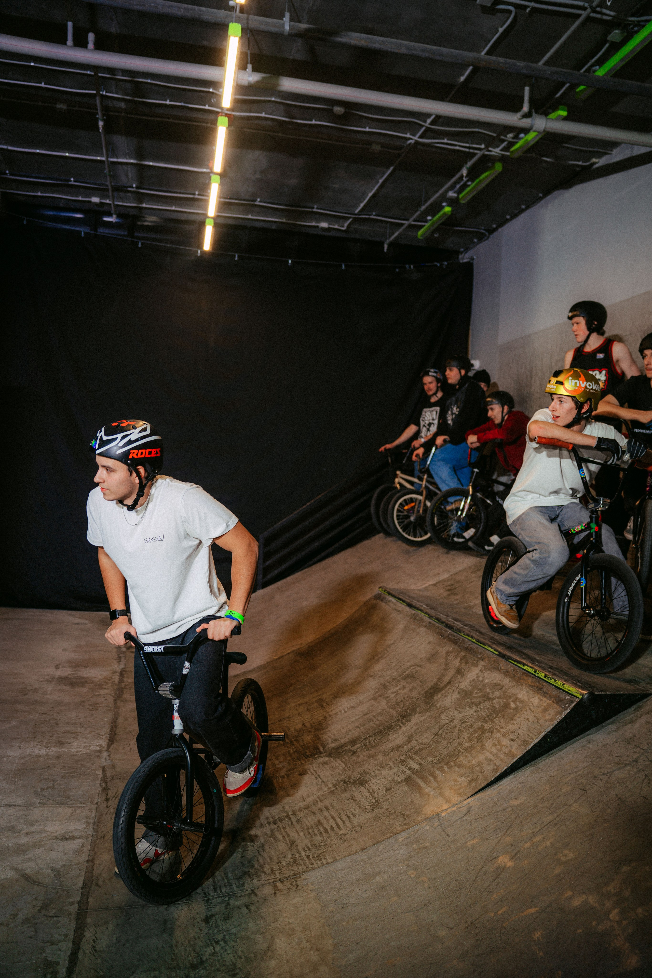 УРАМ. Ночная смена / 2025. Саша Копылов, фотограф в Казани