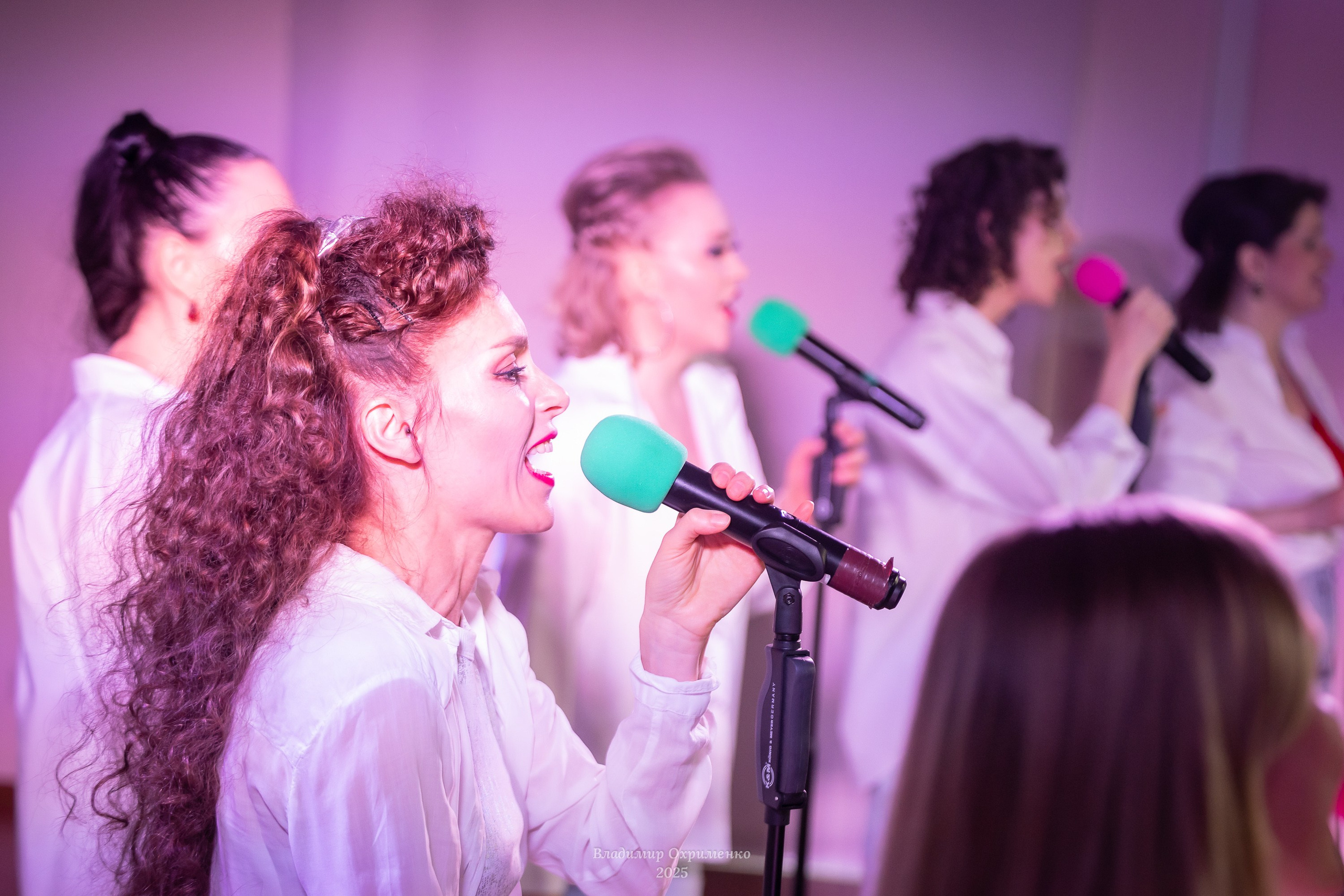 Концерт вокального коллектива Bella Mamma «Мы из 90-х». Фотограф Владимир Охрименко