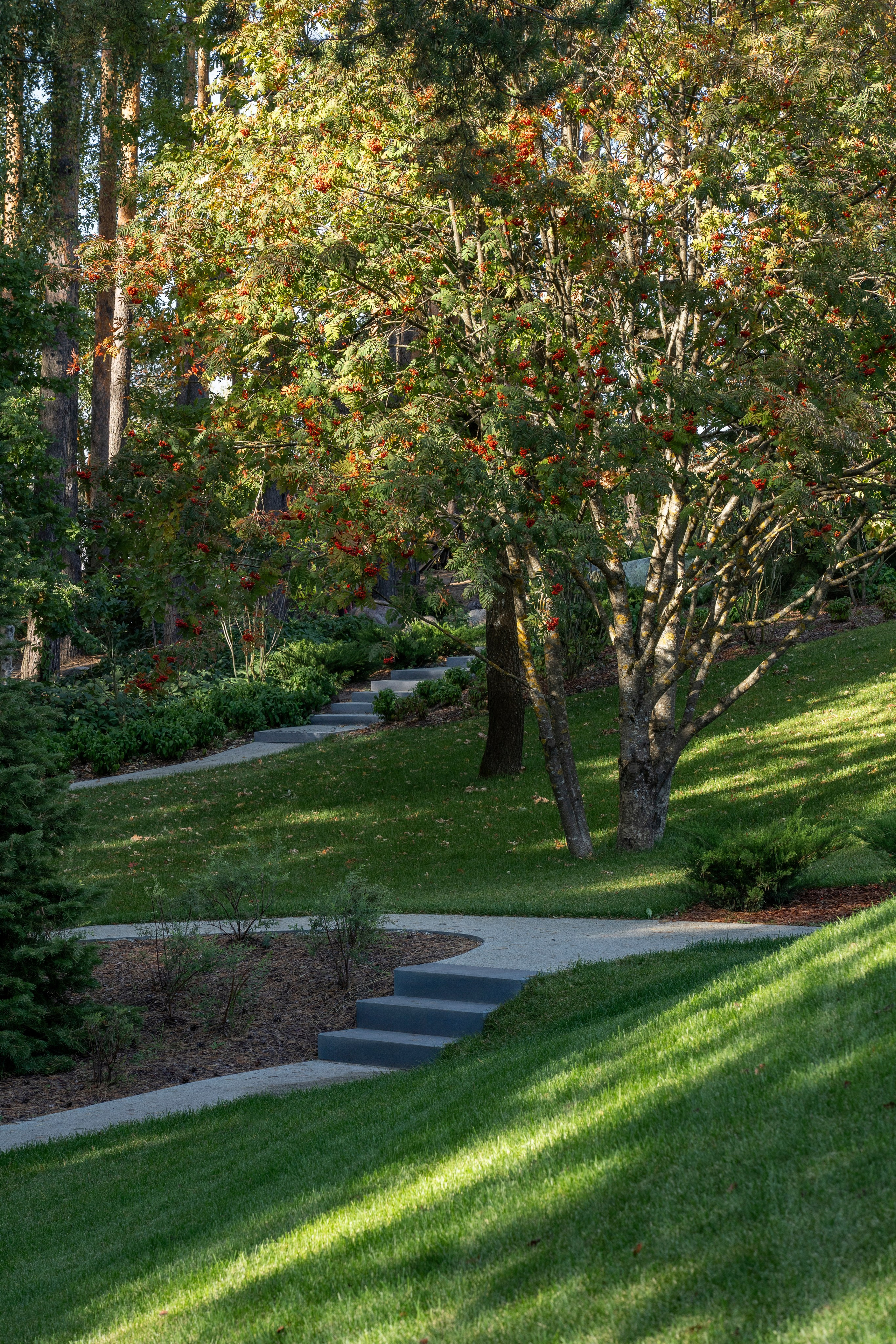 Scenic garden in the Moscow region. Артамонов Александр | Архитектурный и ландшафтный фотограф