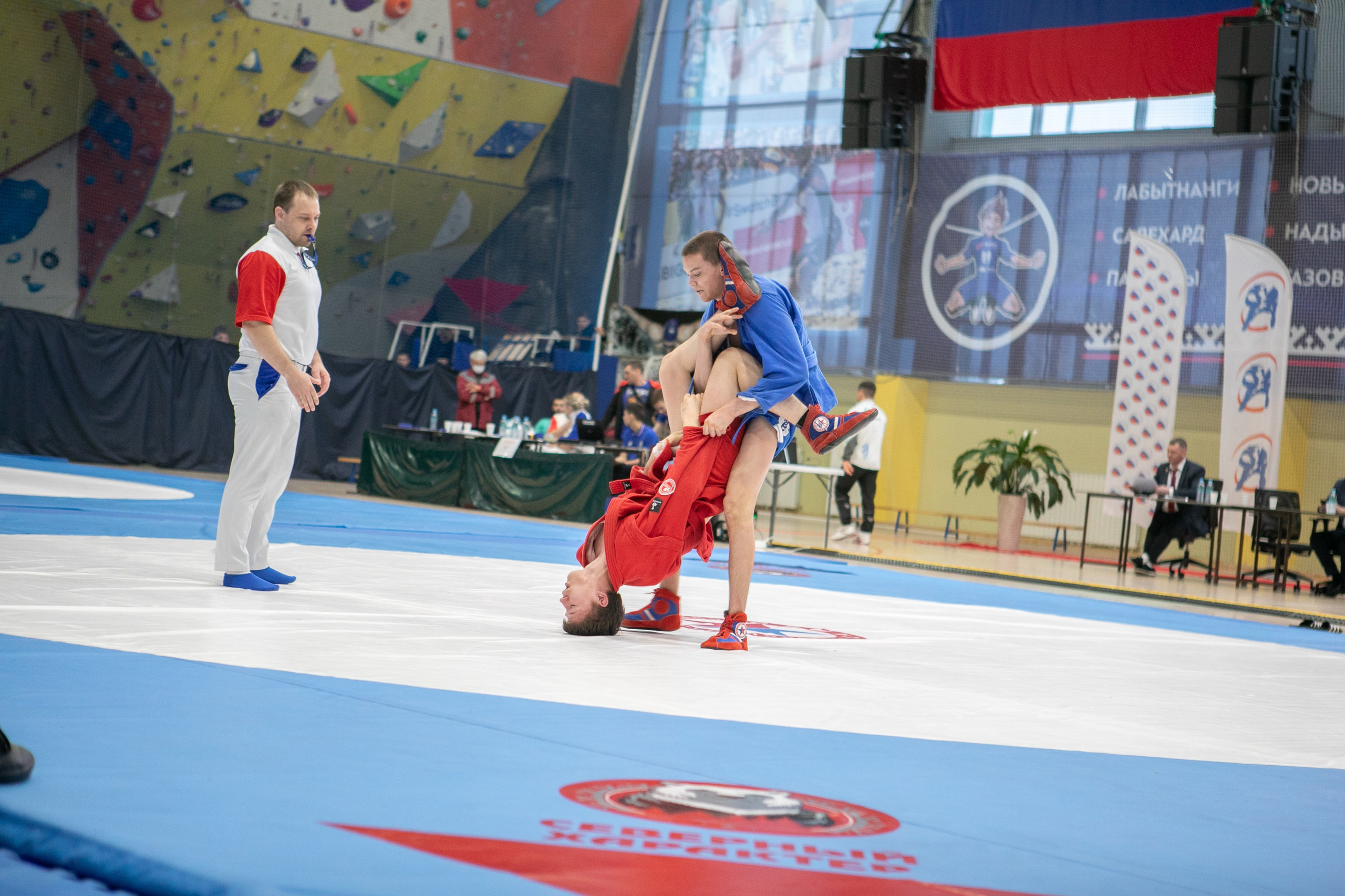 Самбо. Фотограф Губкинского