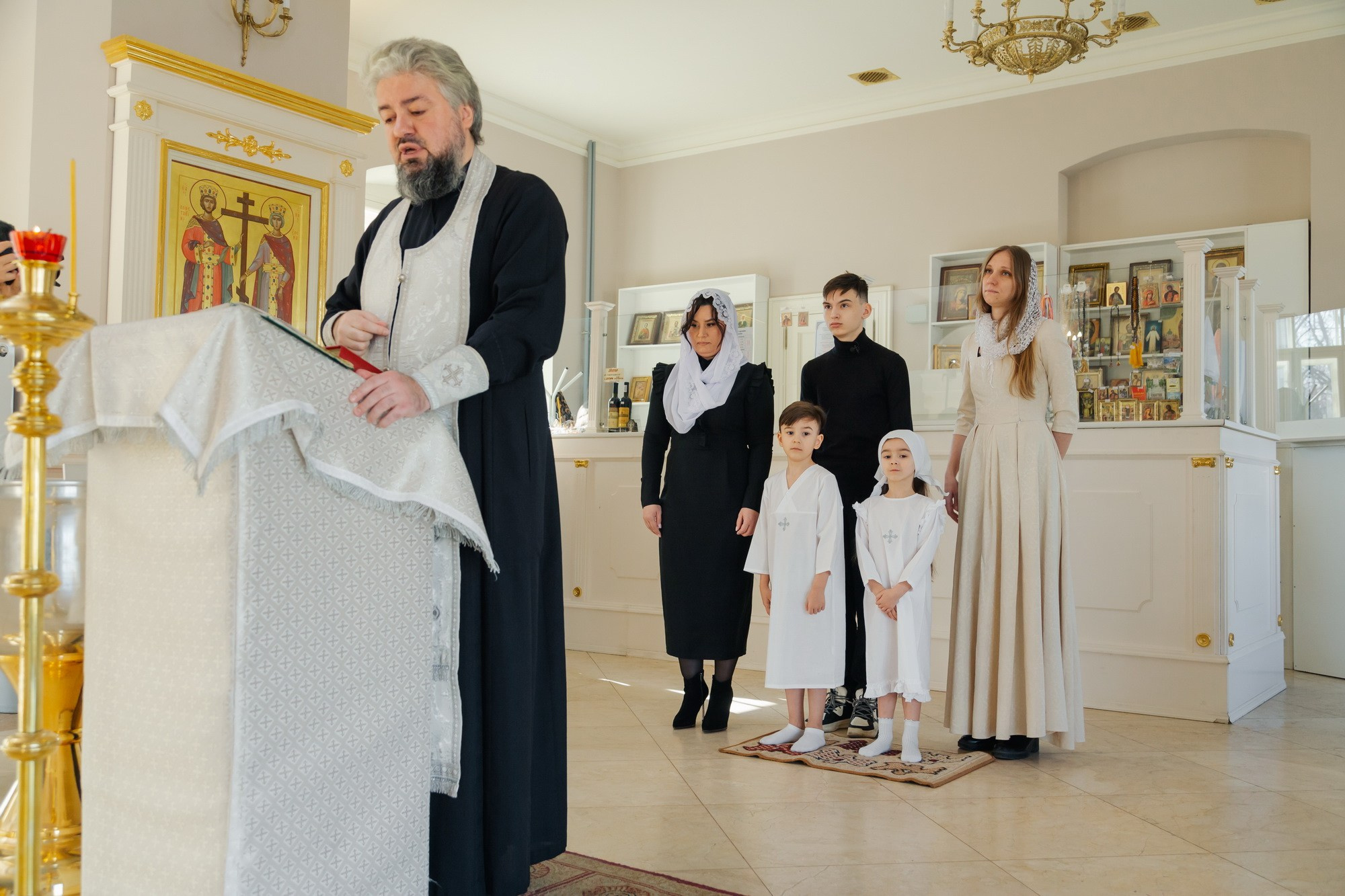 Церковь во имя иконы Божией Матери «Всех Скорбящих Радость», Лавра СПб. Фотограф на крещение в Санкт Петербурге