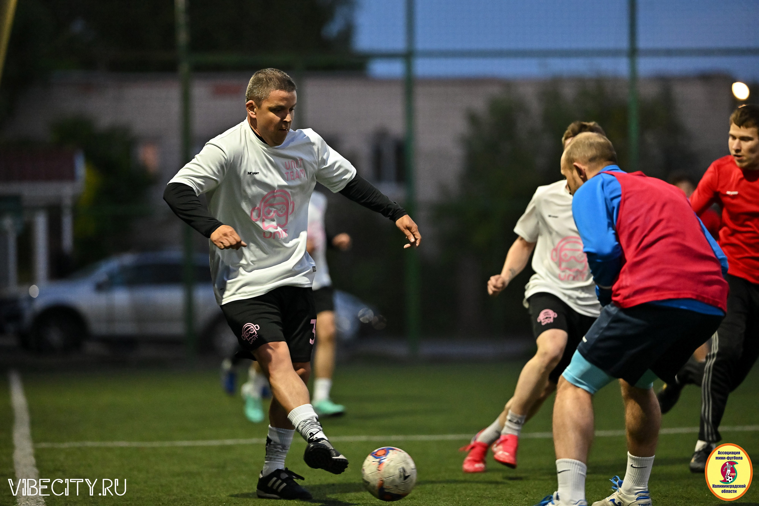 ИГРЫ МИНИ-ФУТБОЛЬНОЙ И КОРПОРАТИВНОЙ ЛИГИ. VIBECITY.RU Вайб Сити Ру Фоторепортажи Фотоотчеты Калининград