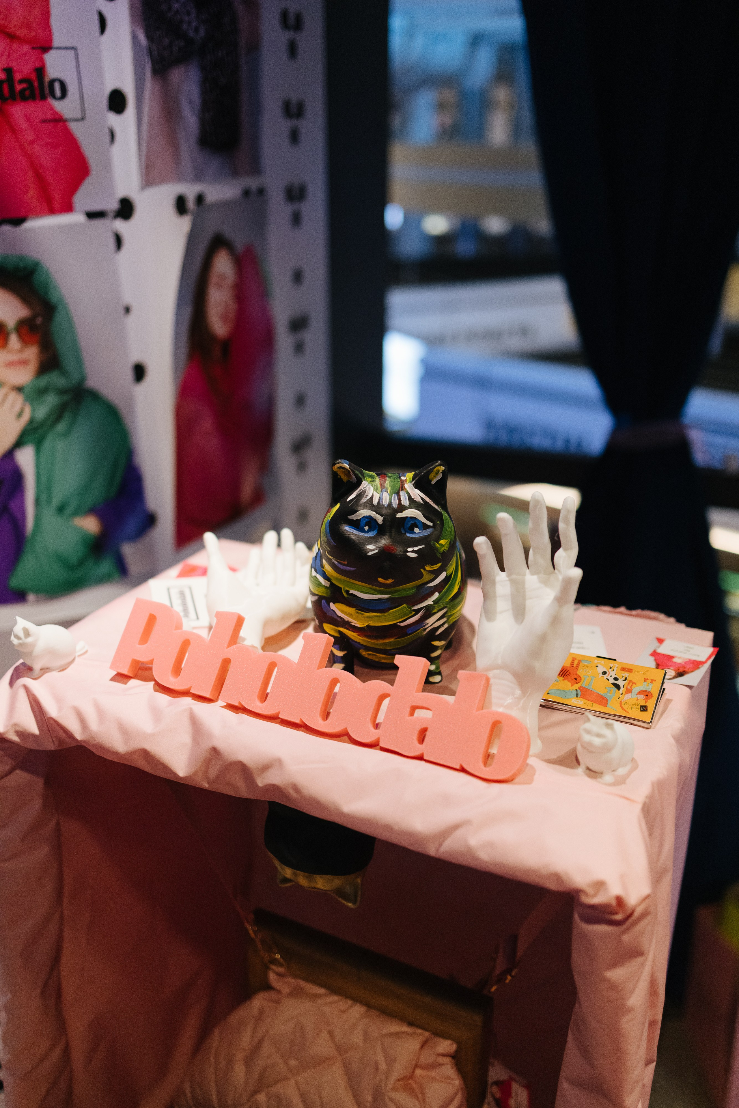 7–8 марта 2025 в пространстве «Три вокзала. Депо» / День 2 / фото Валерий Белобеев. Фотоотчеты «Ламбада-маркета»