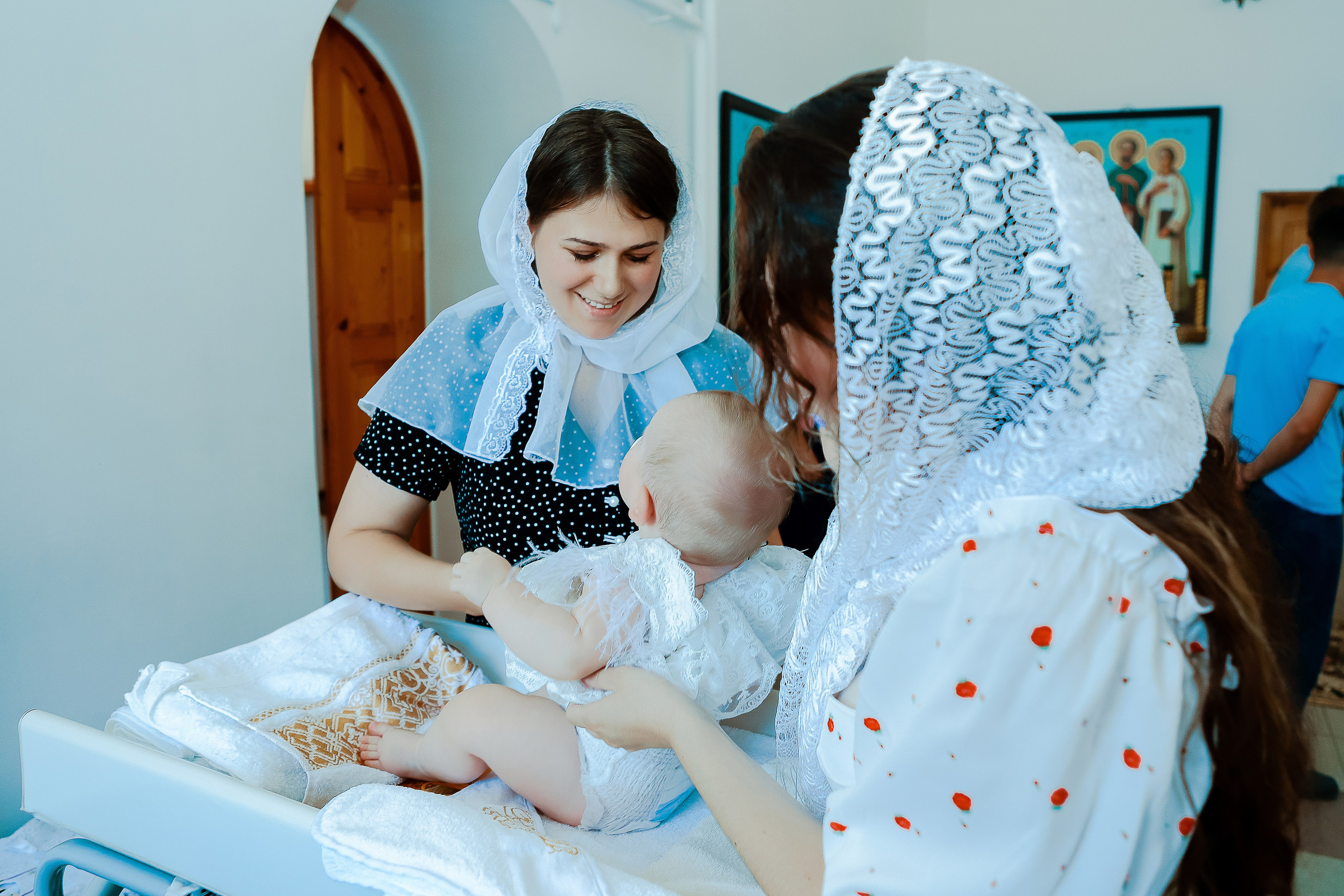 Таинство Крещения Отца и Дочери. Свадебный фотограф Евгения Фролова г. Каменск-Шахтинский, Донецк, Ростов