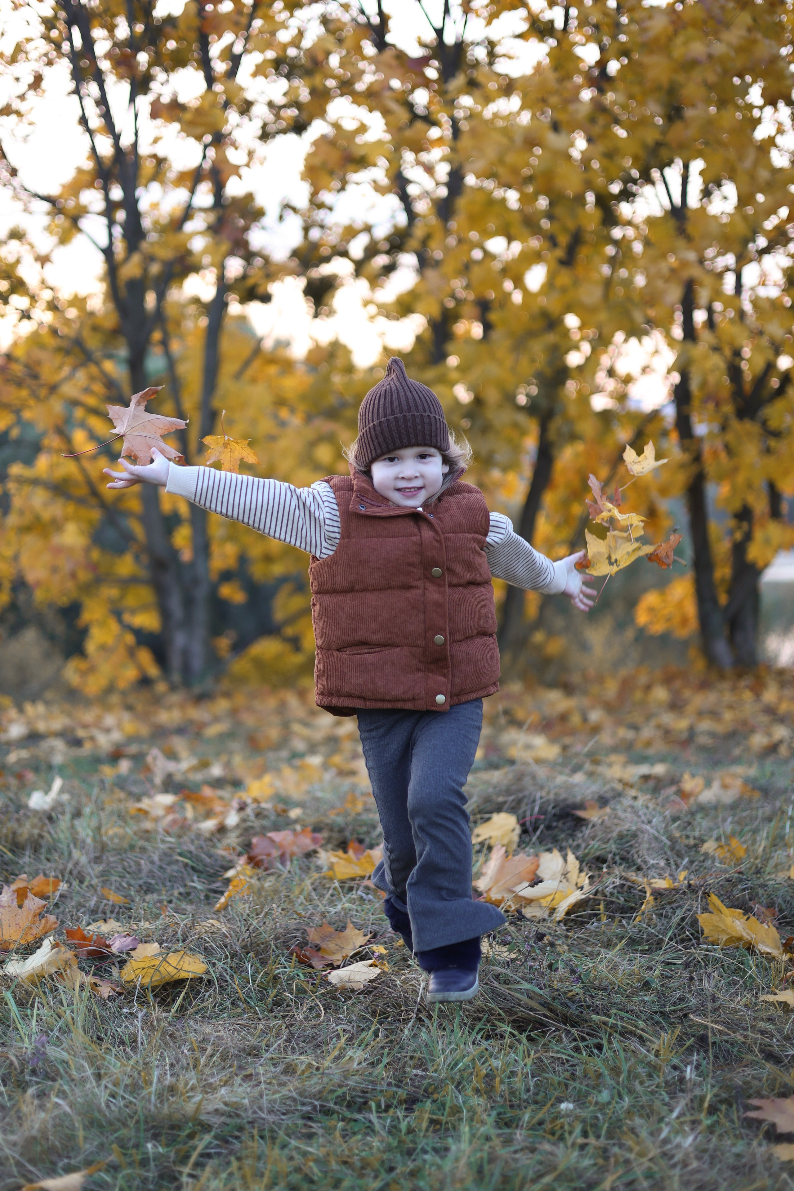 Осенняя прогулка папы с дочками. Семейный и детский фотограф в Москве Анастасия Мурга