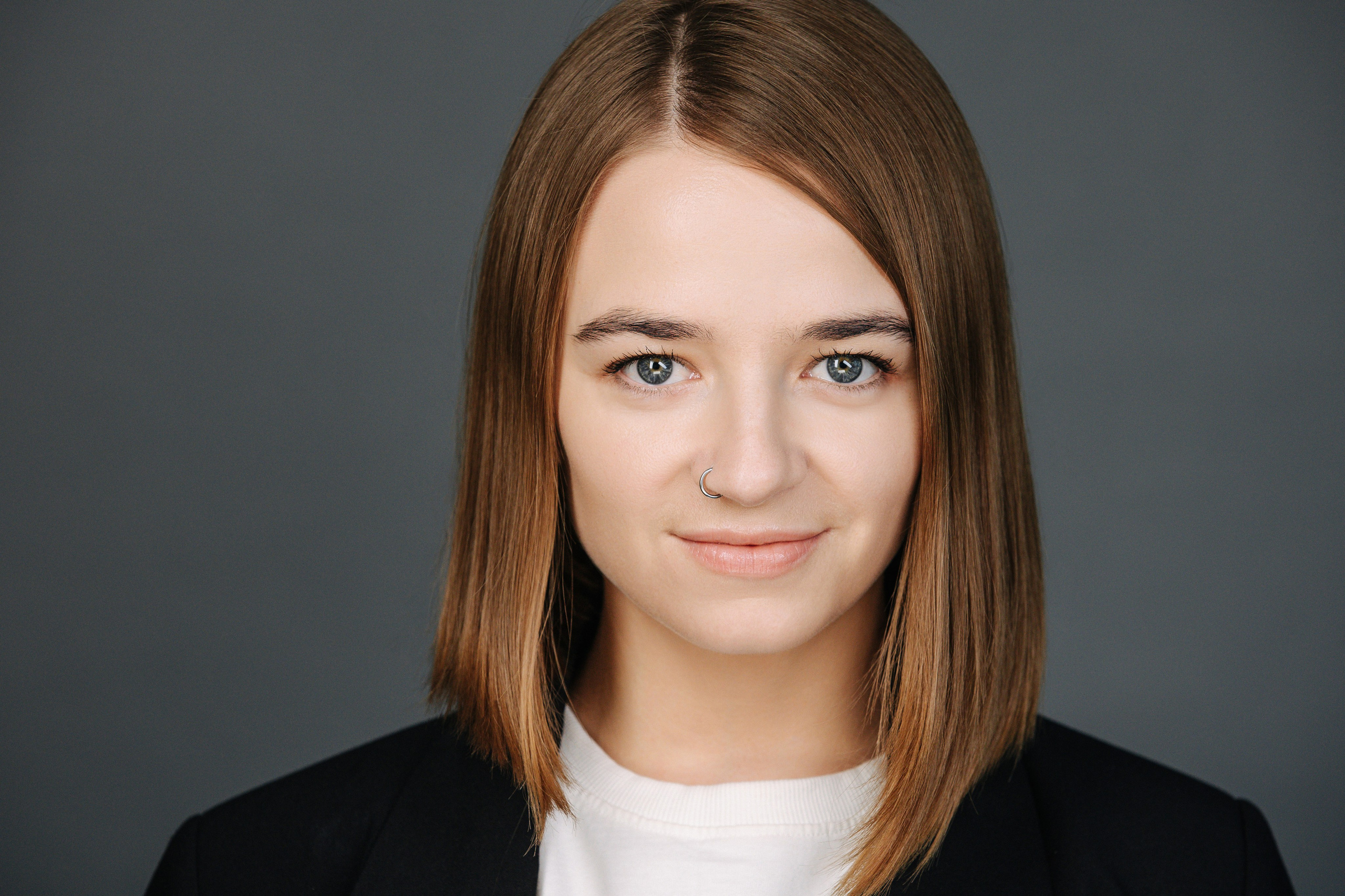 Headshot-фотосессия для команды | Портреты сотрудников в едином стиле. Бизнес-фотограф в Москве — Виталий Агабабян