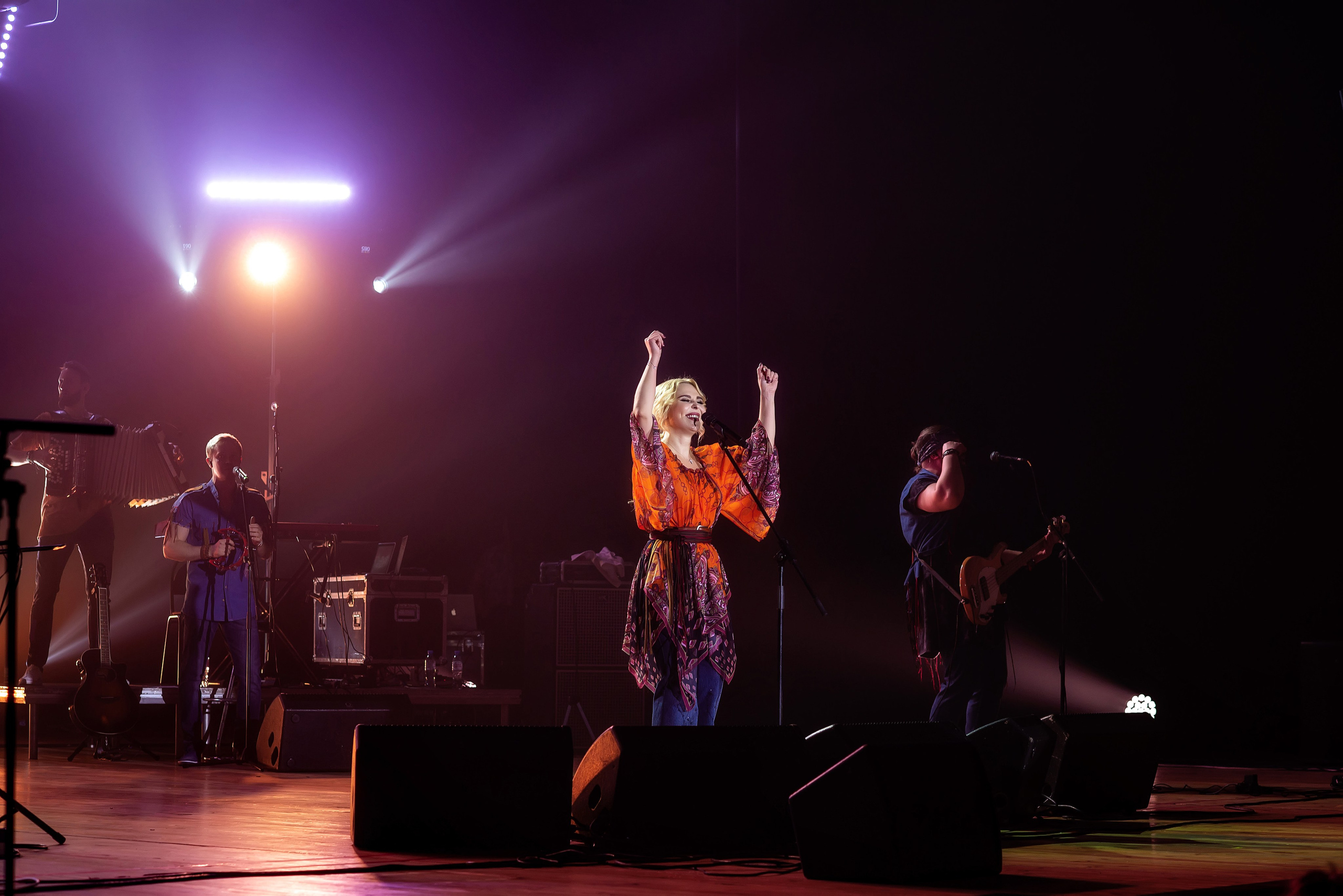 Концерт Пелагеи. Школьный, фэшн фотограф в Тюмени и в России Ирина Королева