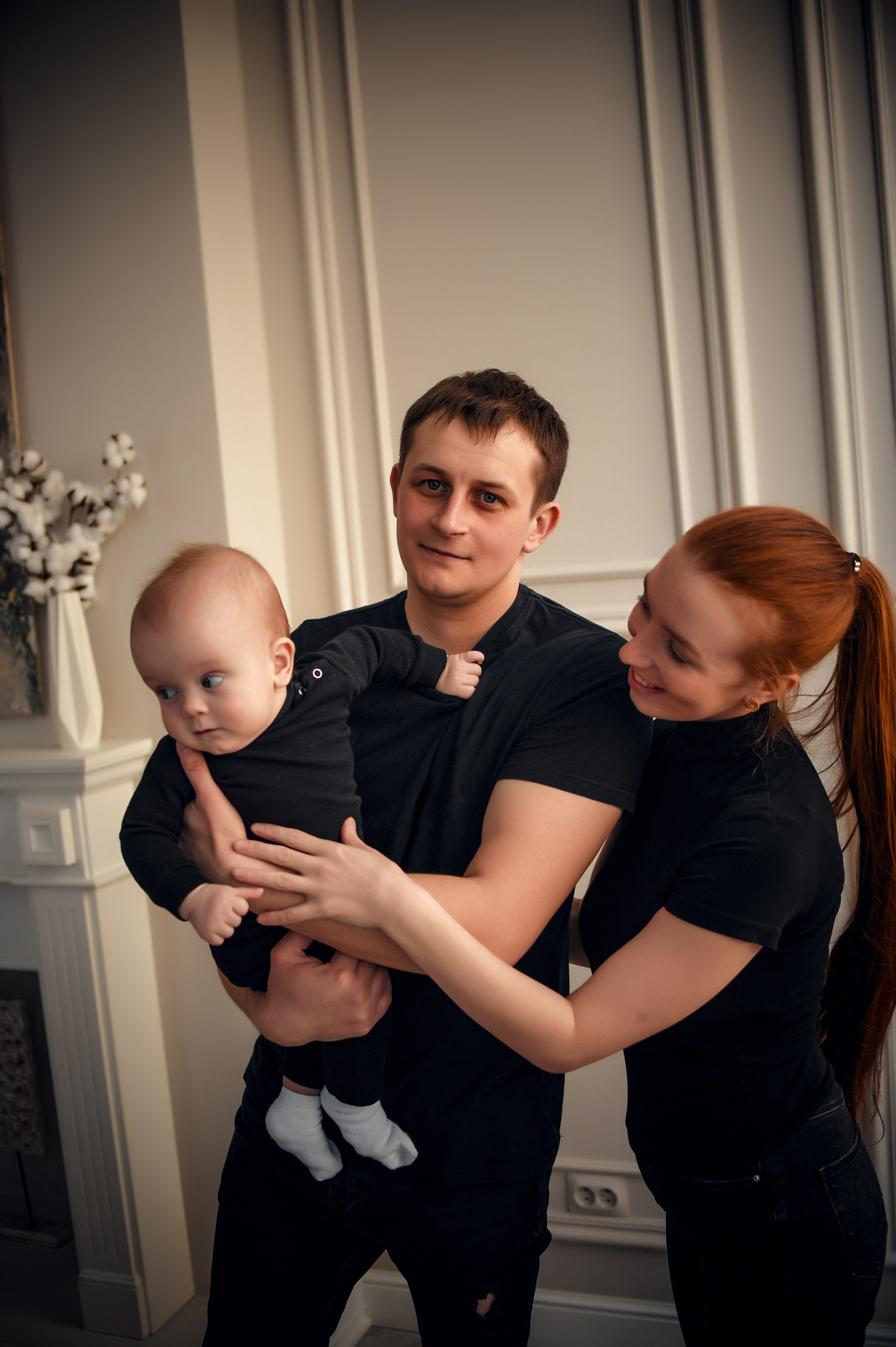 Семейная студийная фотосессия 3. Свадебный, семейный, детский, контент фотограф в Омске Максим Ильин