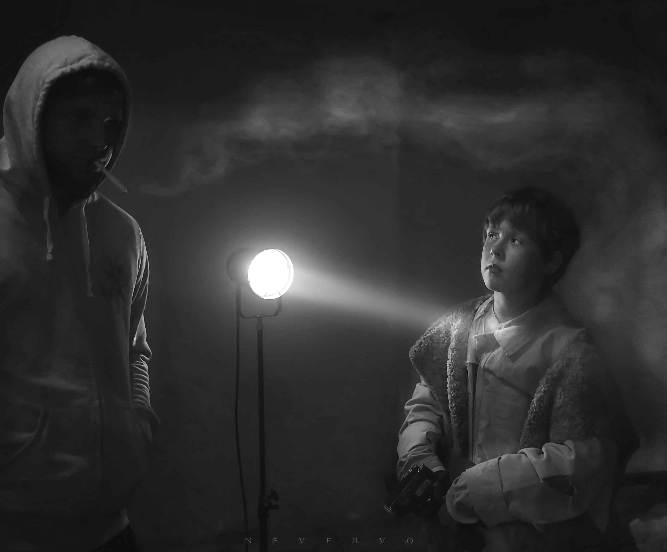 Черно-белая фотосъемка. B&W съемка в Москве. ЧБ фотограф Олег Голишник. Арт-фотограф Олег Голишников. Творческая мастерская