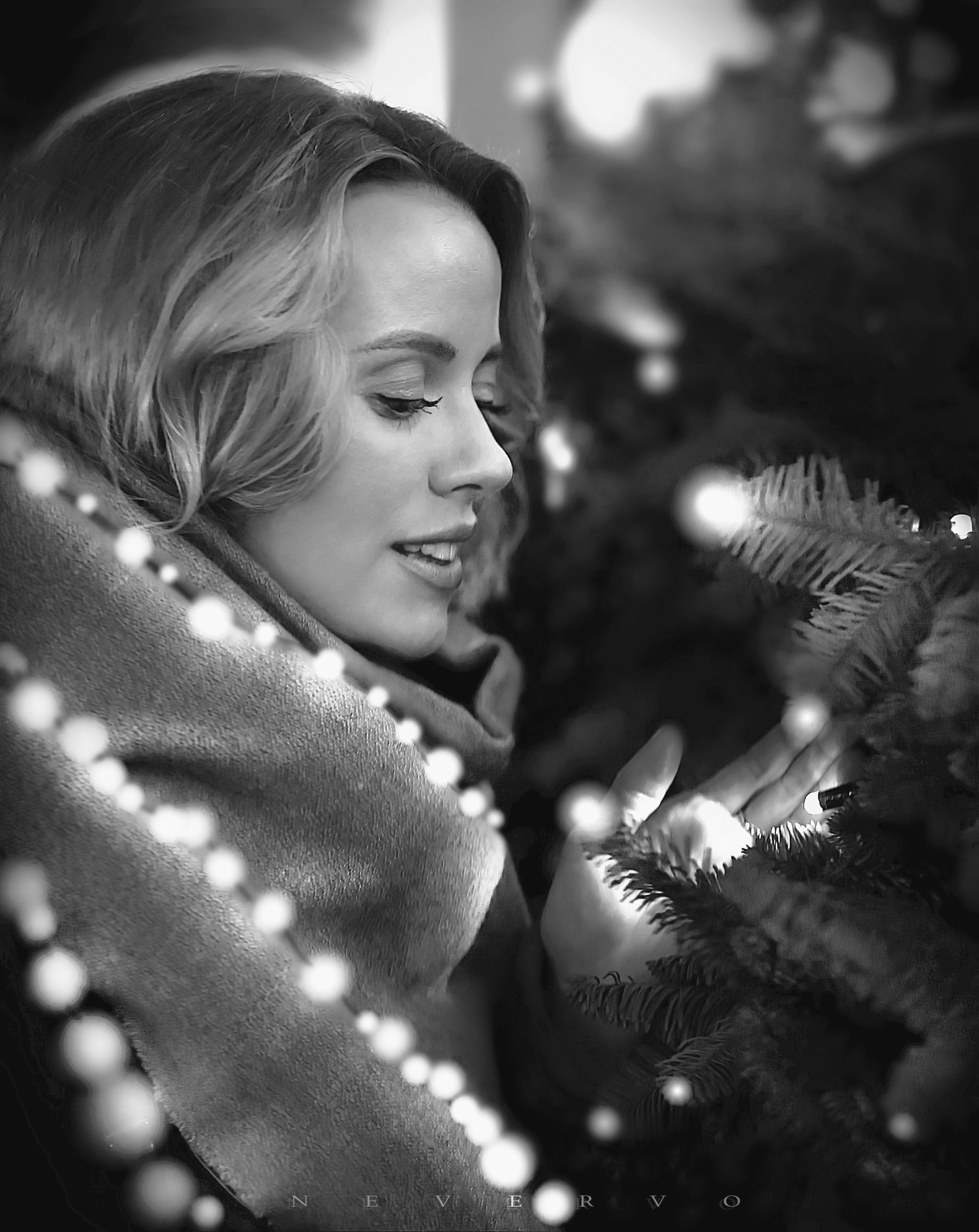 Черно-белая фотосъемка. B&W съемка в Москве. ЧБ фотограф Олег Голишник. Арт-фотограф Олег Голишников. Творческая мастерская