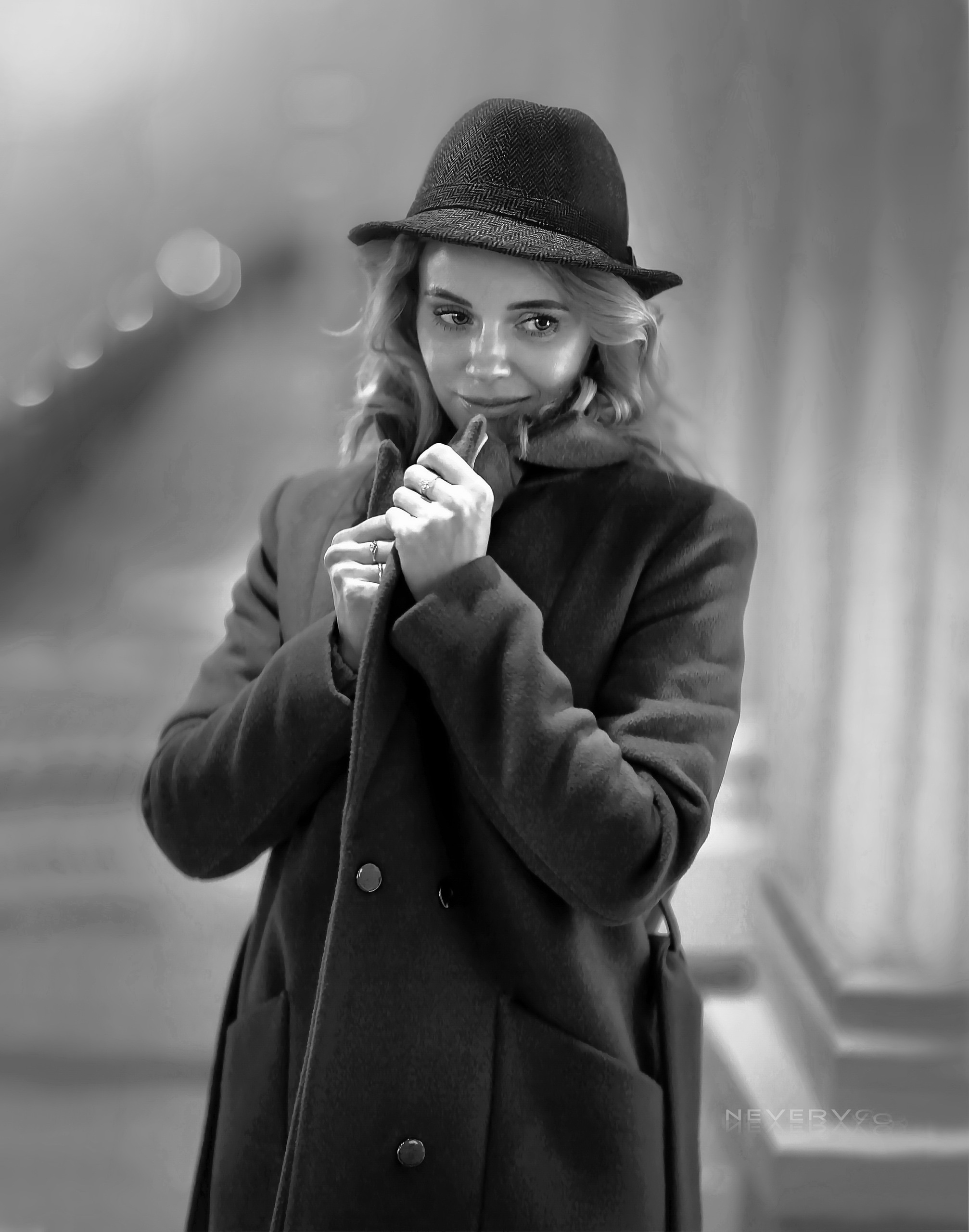 Черно-белая фотосъемка. B&W съемка в Москве. ЧБ фотограф Олег Голишник. Арт-фотограф Олег Голишников. Творческая мастерская