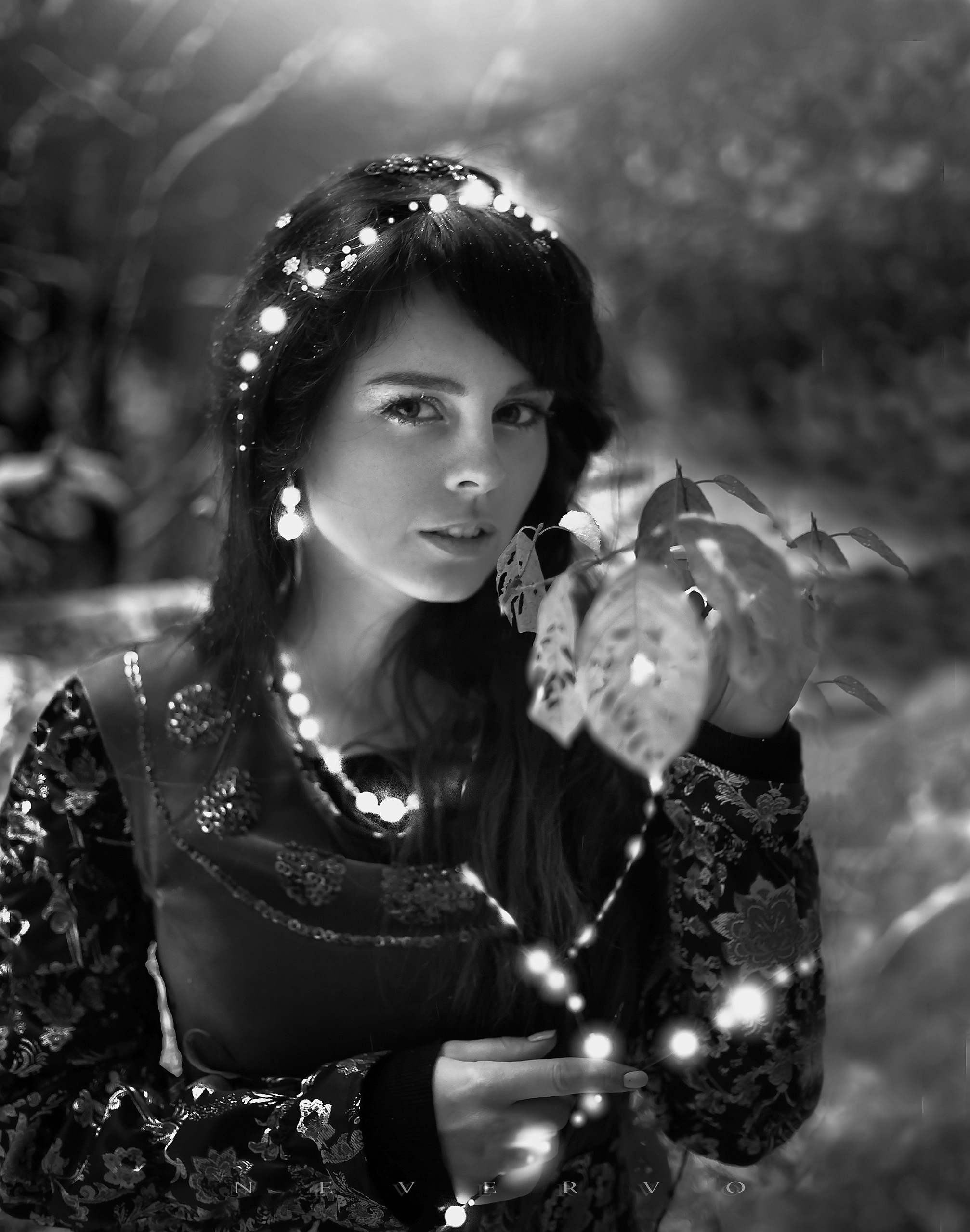 Черно-белая фотосъемка. B&W съемка в Москве. ЧБ фотограф Олег Голишник. Арт-фотограф Олег Голишников. Творческая мастерская