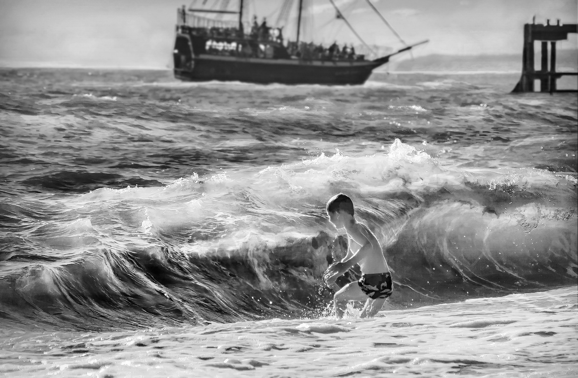 Черно-белая фотосъемка. B&W съемка в Москве. ЧБ фотограф Олег Голишник. Арт-фотограф Олег Голишников. Творческая мастерская