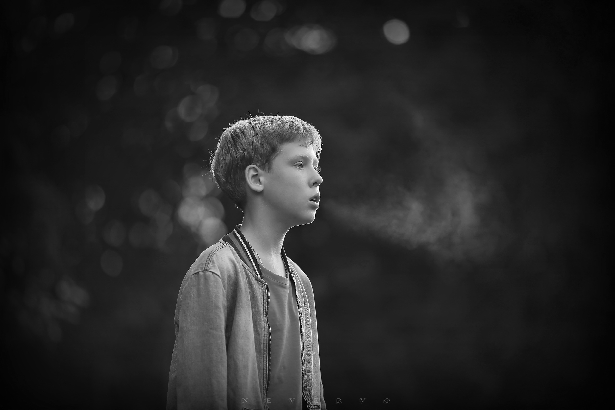 Черно-белая фотосъемка. B&W съемка в Москве. ЧБ фотограф Олег Голишник. Арт-фотограф Олег Голишников. Творческая мастерская