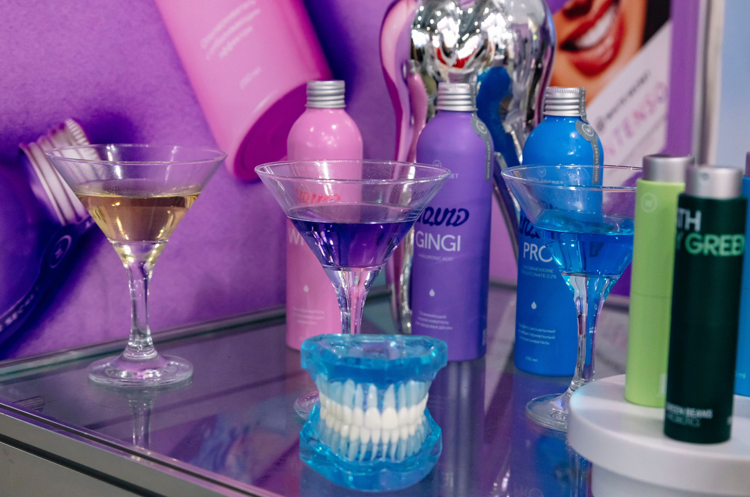 Стоматологическая выставка Dental Salon 2026. Профессиональный фотограф в Москве | Заказать фотосессию и съемку