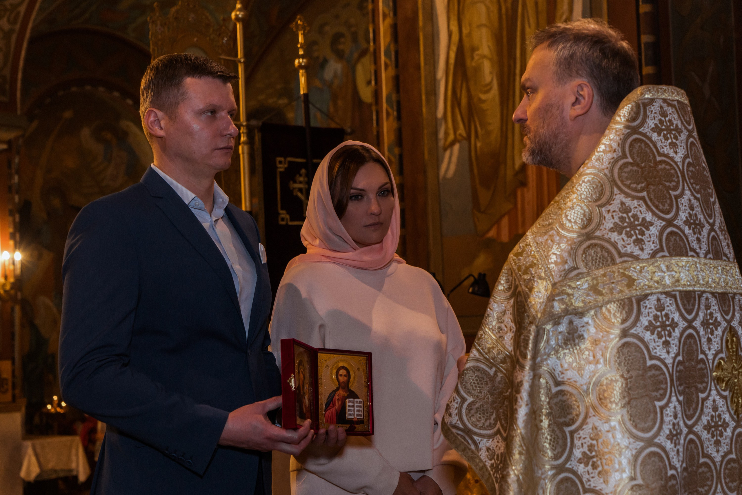 Венчание в храме Петра и Павла в Петергофе. Контент- фотограф, рилсмейкер в Санкт- Петербурге Елена Грие