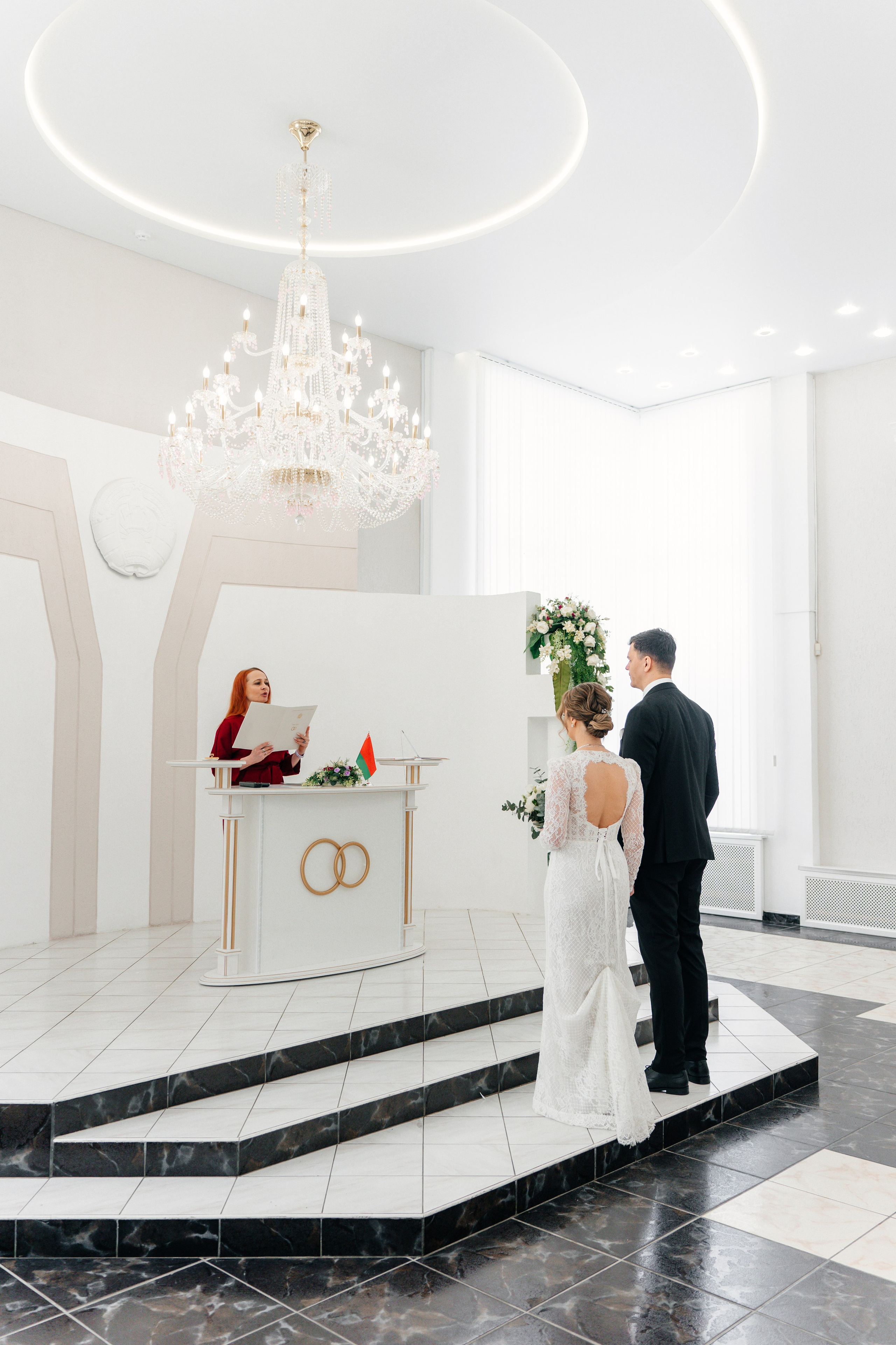 ЗАГС Октябрьского района (большой зал). Ваш семейный фотограф в Минске — Вика Трегубова