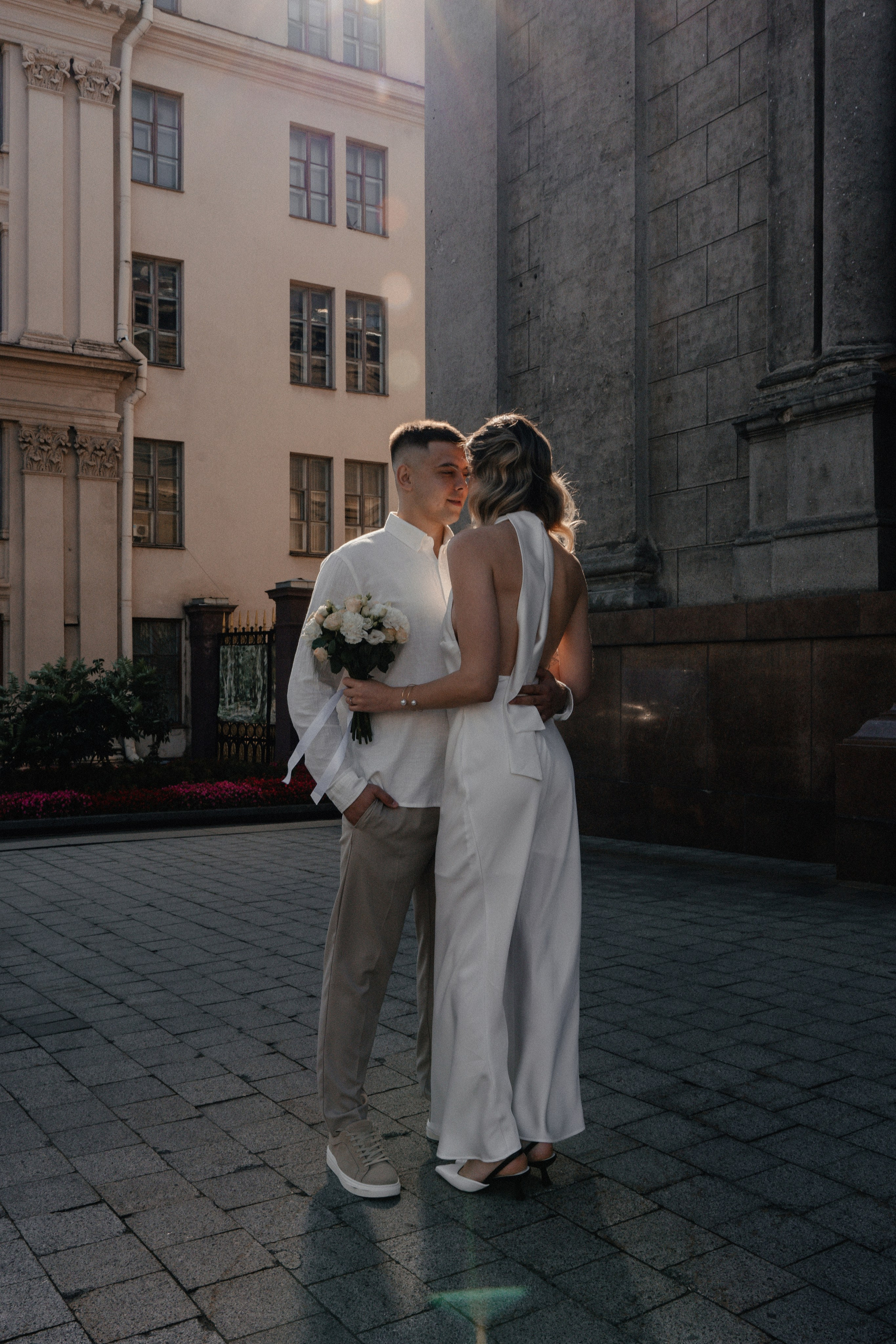 Любовь в одном знаменитом подъезде Минска. Ваш семейный фотограф в Минске — Вика Трегубова