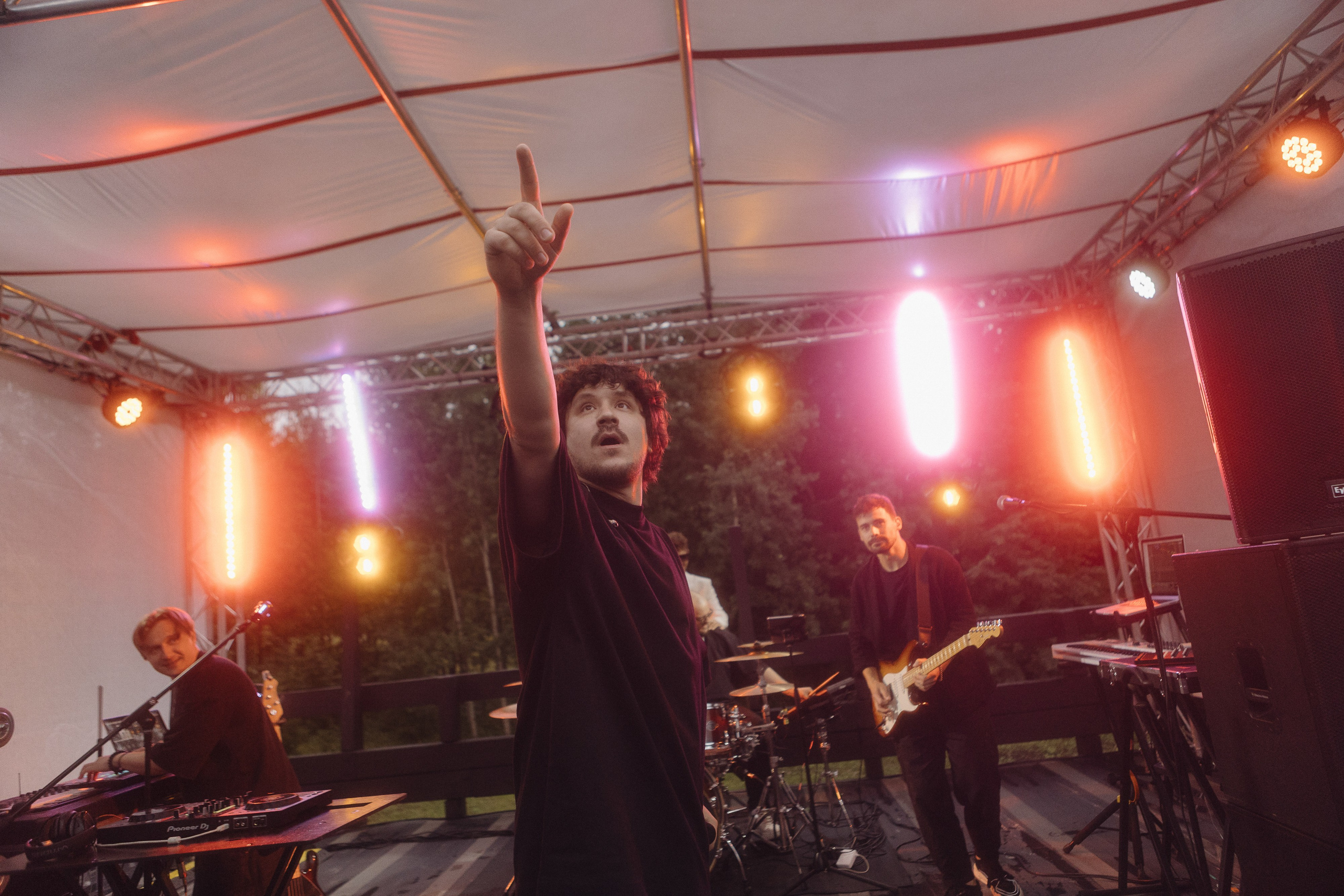 Чувствуй, люби, пиши. Фотограф Денис Голубев