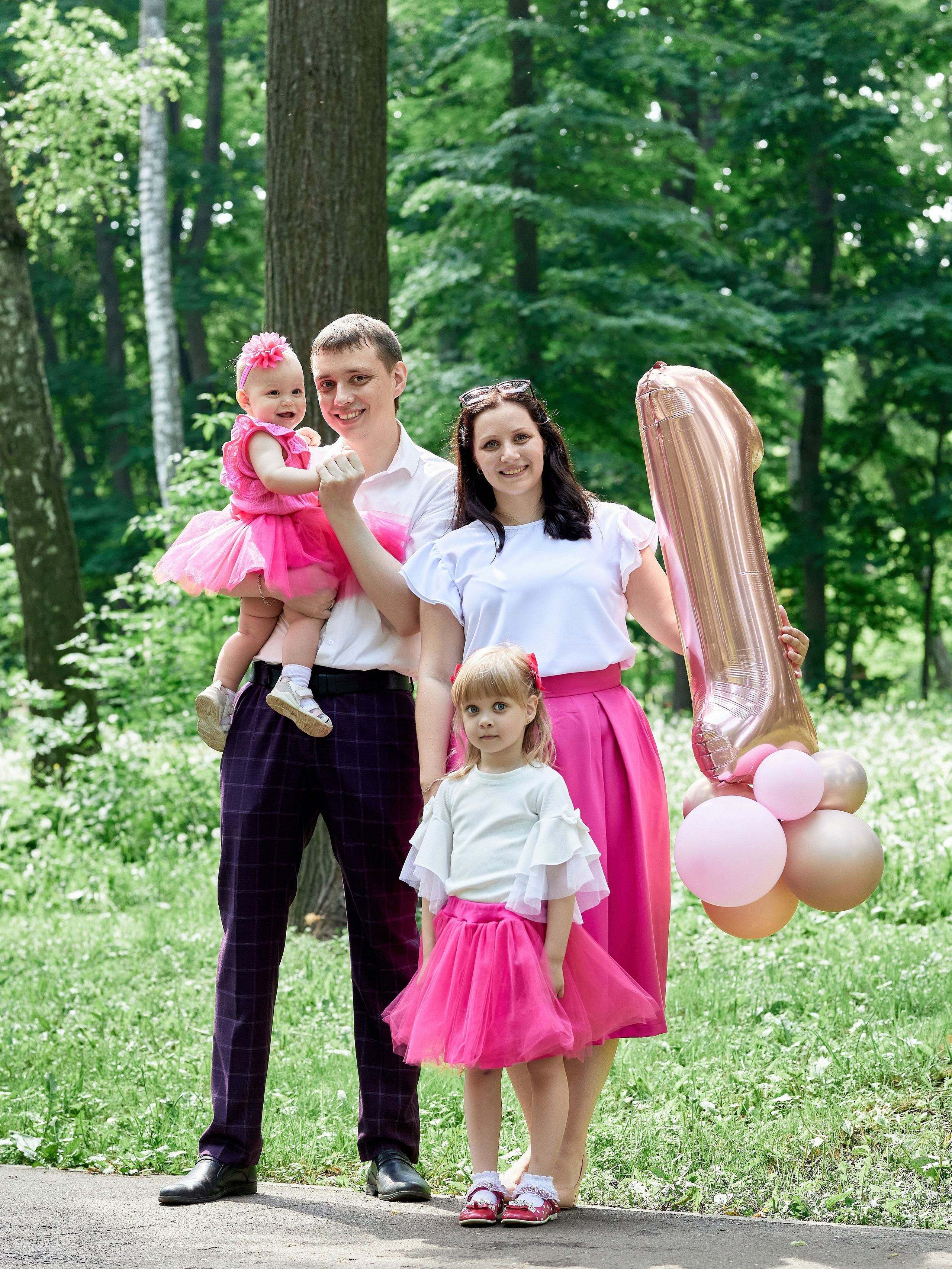 Годовасие — фотосессия в парке большой семьей
