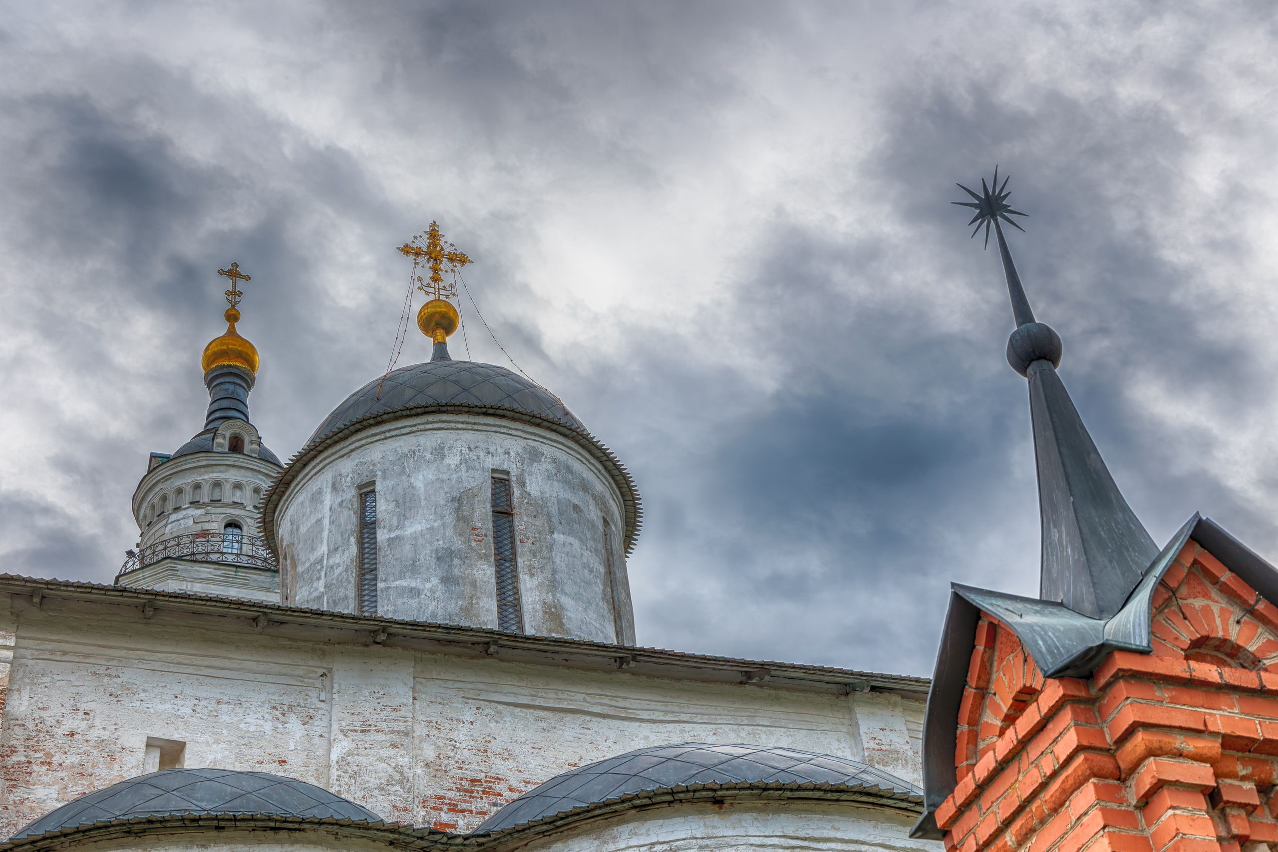 «Тайны Волоколамского кремля: Эхо веков в камне и звоне». 1000 куполов России, фотопроект Вадима Квятковского и Надежды Ельцовой