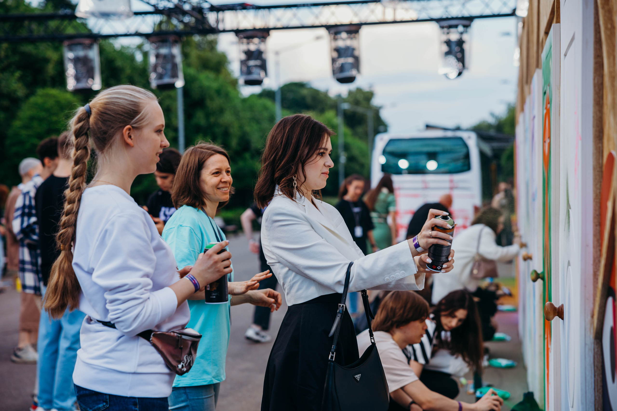 Выпускной в парке Горького Июль 2023. Фотограф Петрова Мария