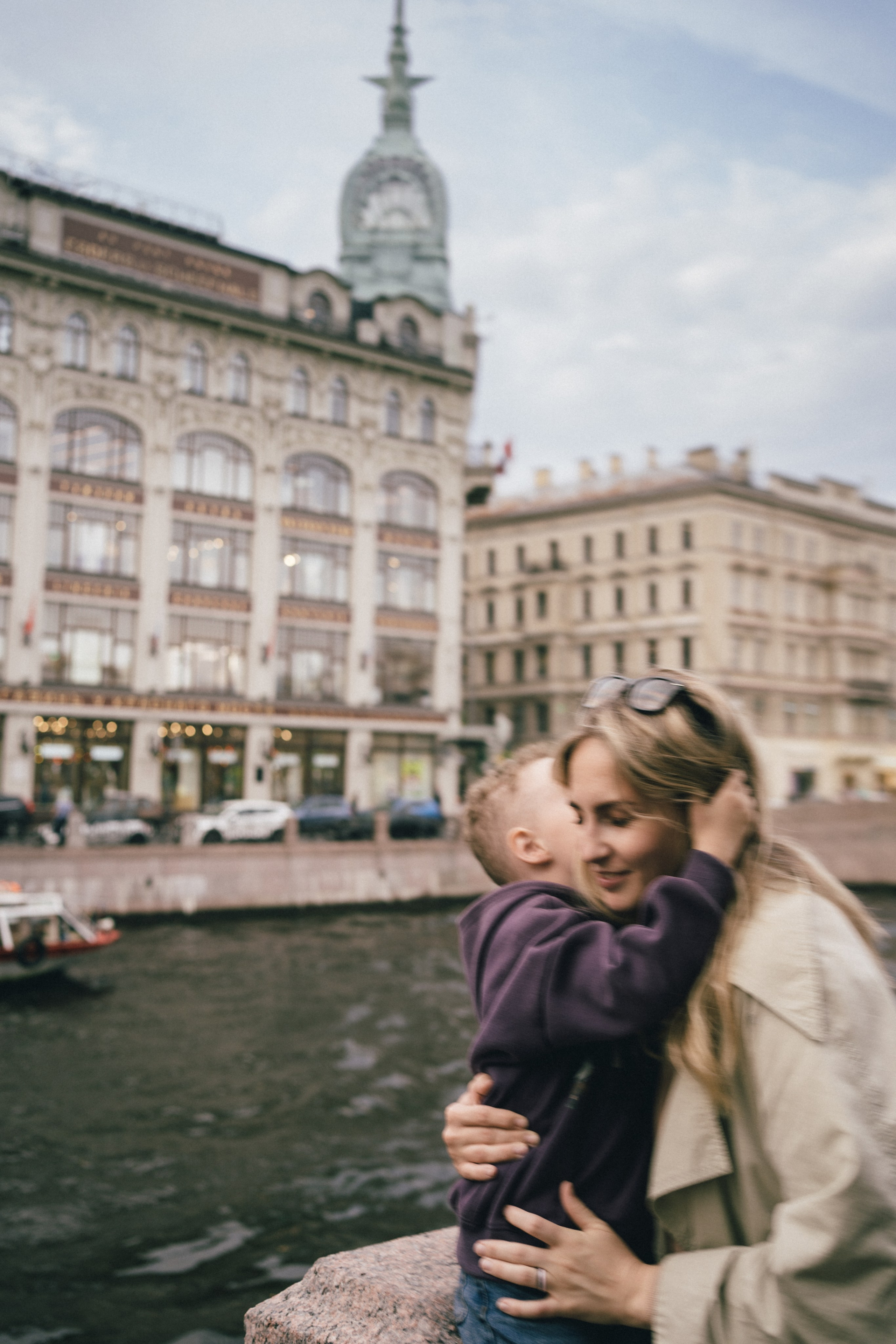 Мама и сын. Репортажный фотограф в Санкт-Петербурге. Фотограф на мероприятие в СПБ