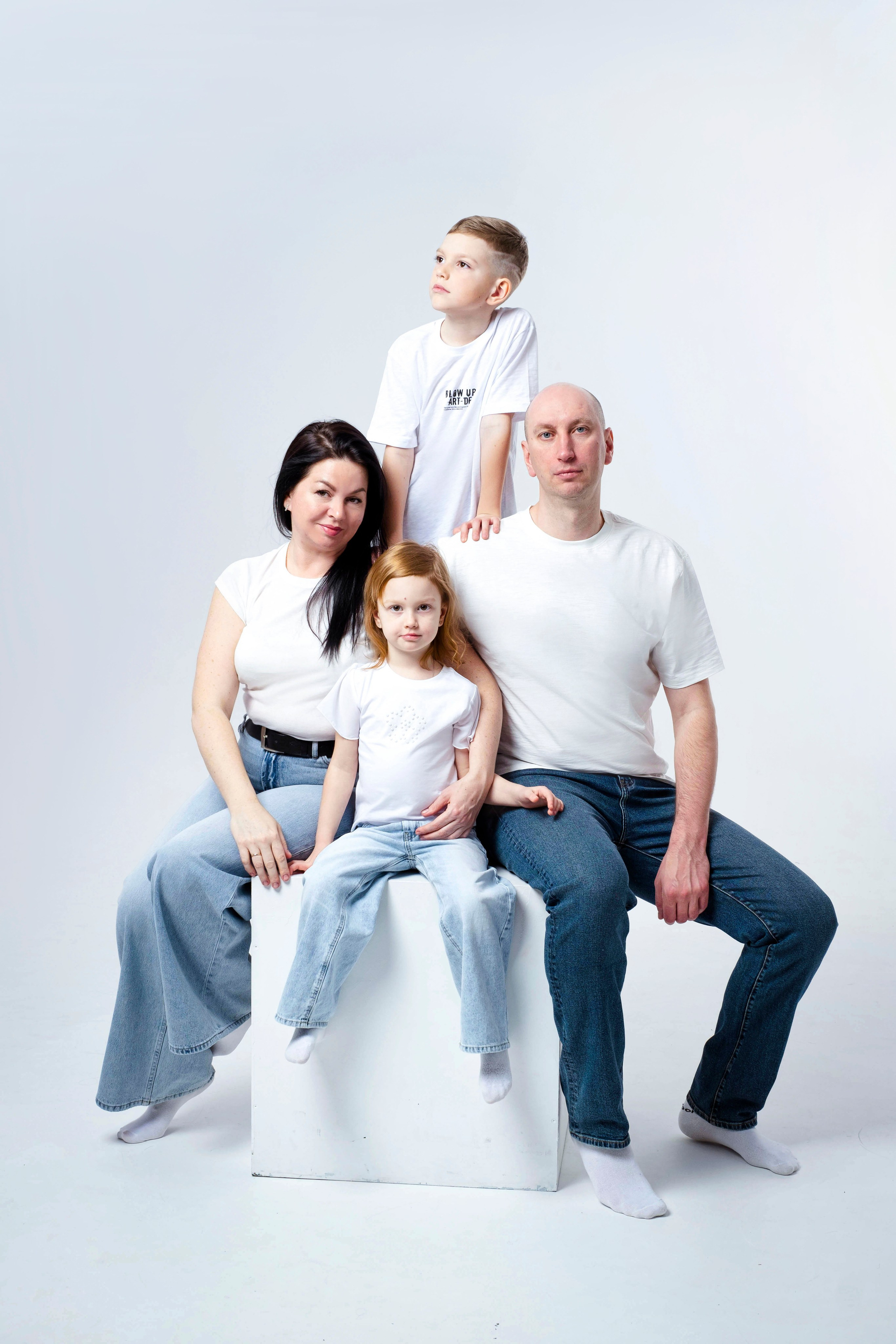 Семья Васютиных. Студийный, портретный, семейный фотограф Южно-Сахалинска Яна Радаева