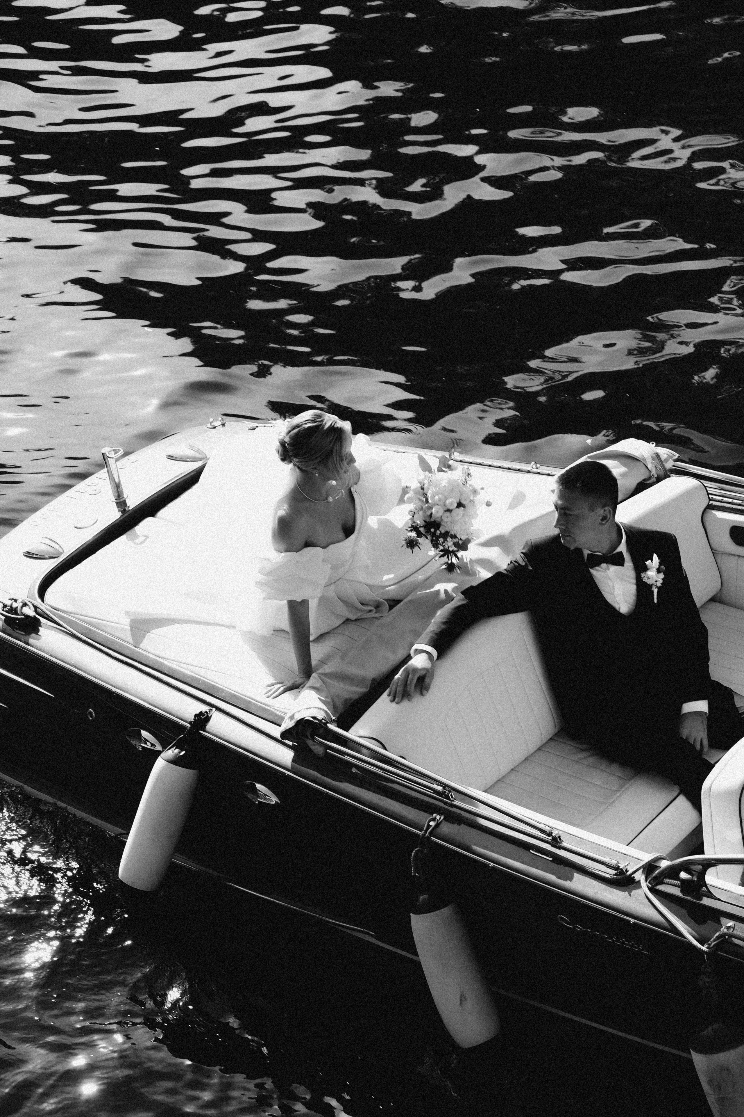 СВАДЕБГНАЯ ПРОГУЛКА ПО КАНАЛ САНКТ-ПЕТЕРБУРГА НА КАТЕРЕ. Профессиональный фотограф, Санкт-Петербург — Виктория Богомолова