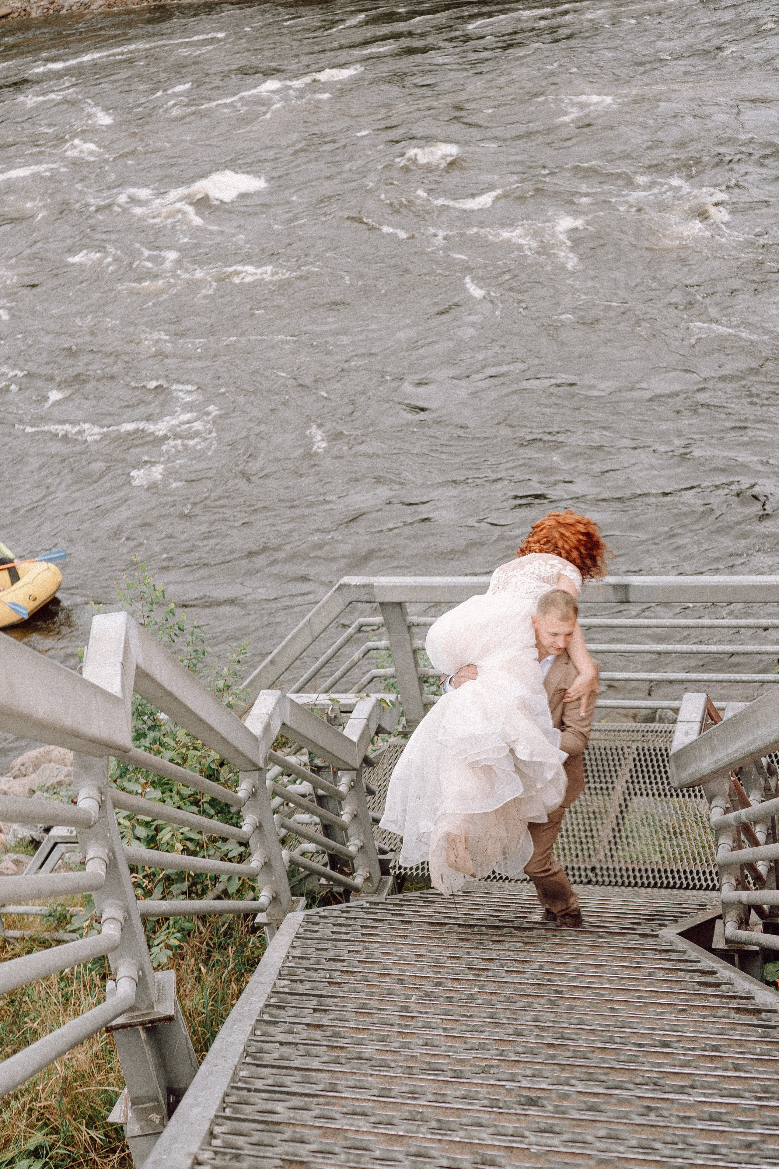 СВАДЕБНАЯ ФОТОСЕССИИЯ ПАРЫ В ГОРОДЕ ПРИОЗЕРСК В СОСНОВОМ ЛЕСУ И С ПИКАПОМ. Профессиональный фотограф, Санкт-Петербург — Виктория Богомолова