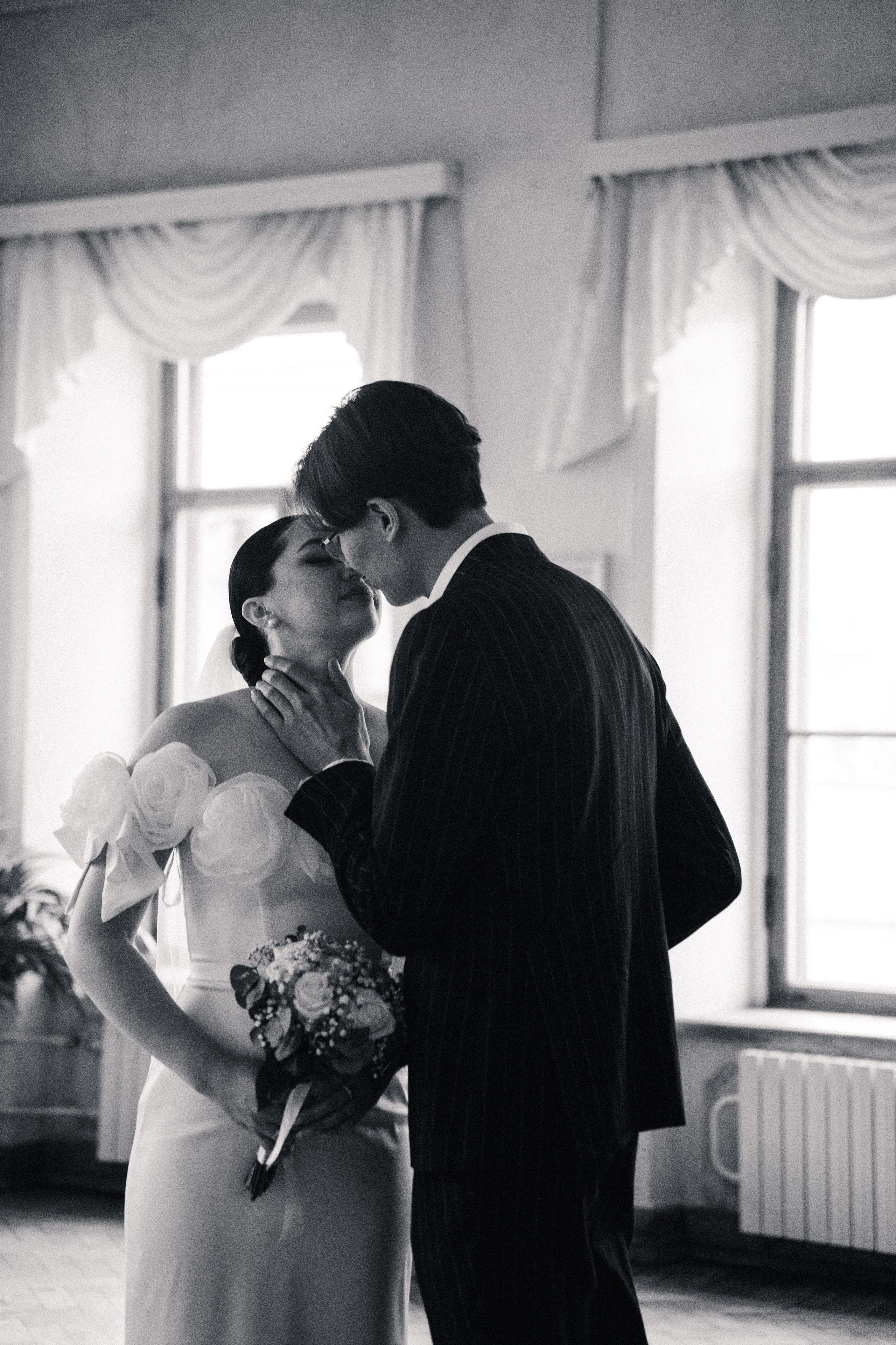 Свадебная фотосессия в Библиотеке читальне им. Пушкина